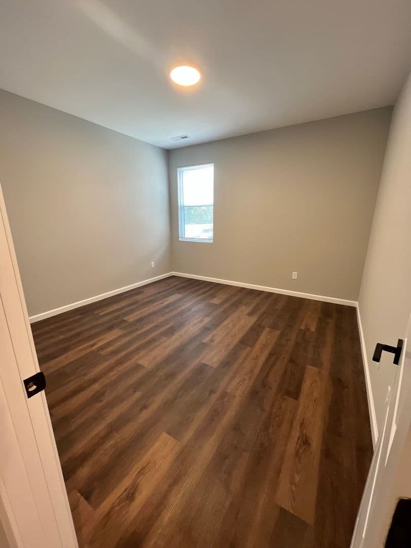 Georgetown Apartment: 105 Juniper Path