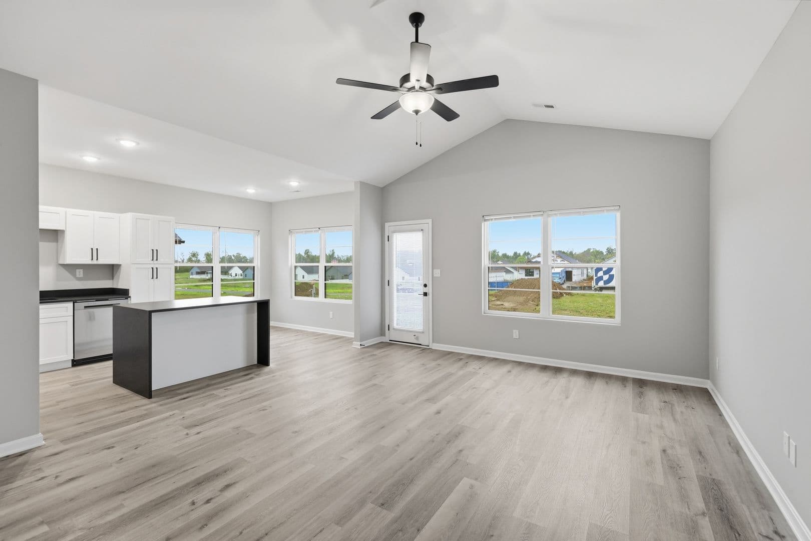Georgetown Apartment: Woodland Park