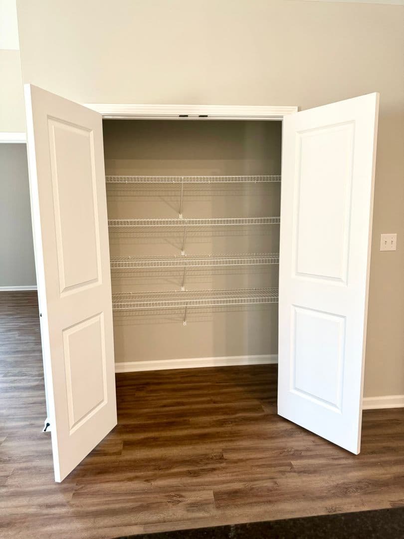 Georgetown Apartment: Woodland Park