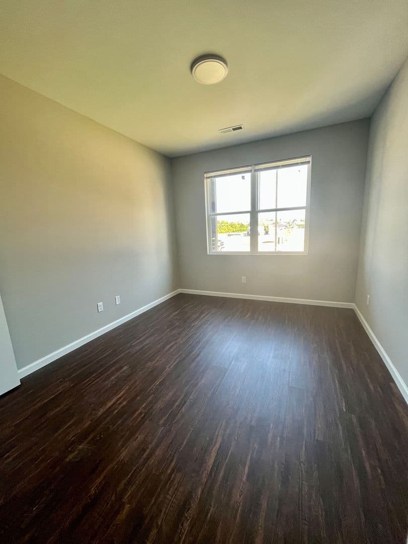 Georgetown Apartment: 105 Juniper Path