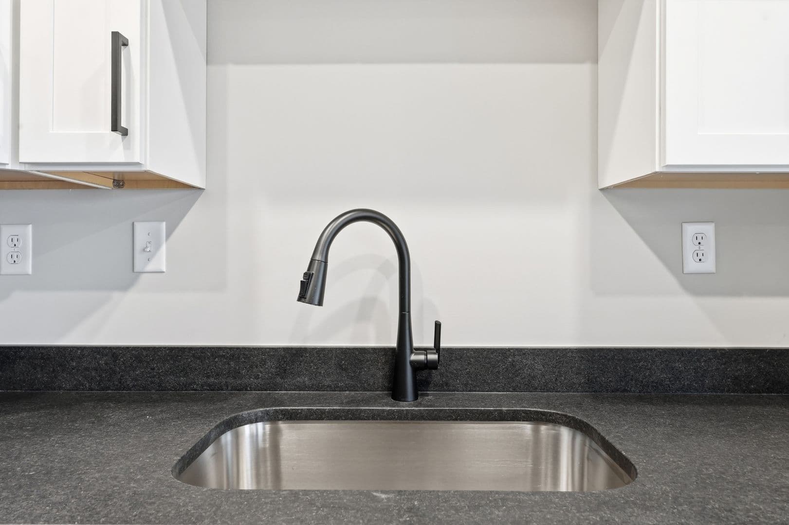 Georgetown Apartment: Woodland Park