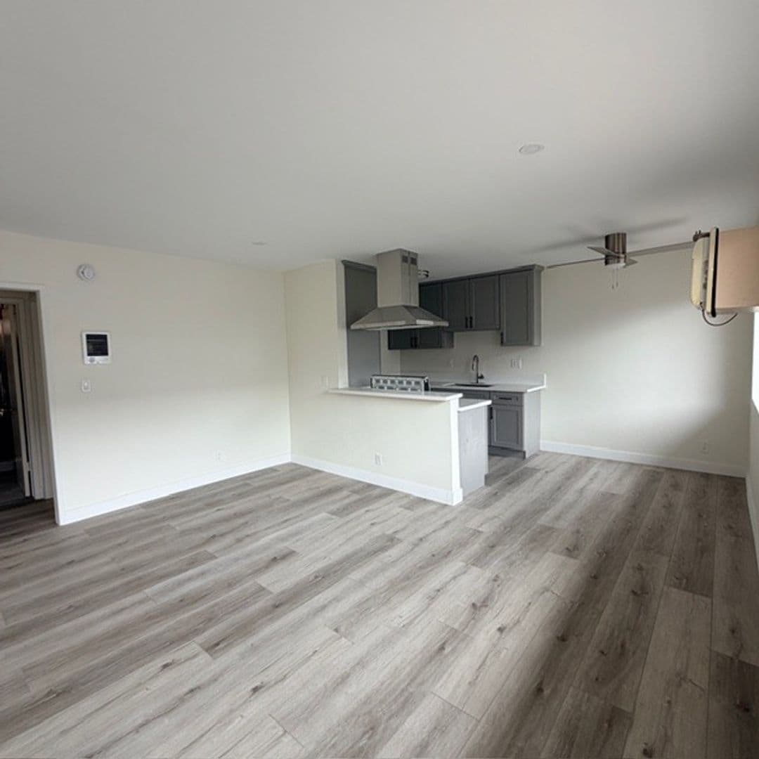 VAN NUYS Apartment: 8080 LANGDON AVE