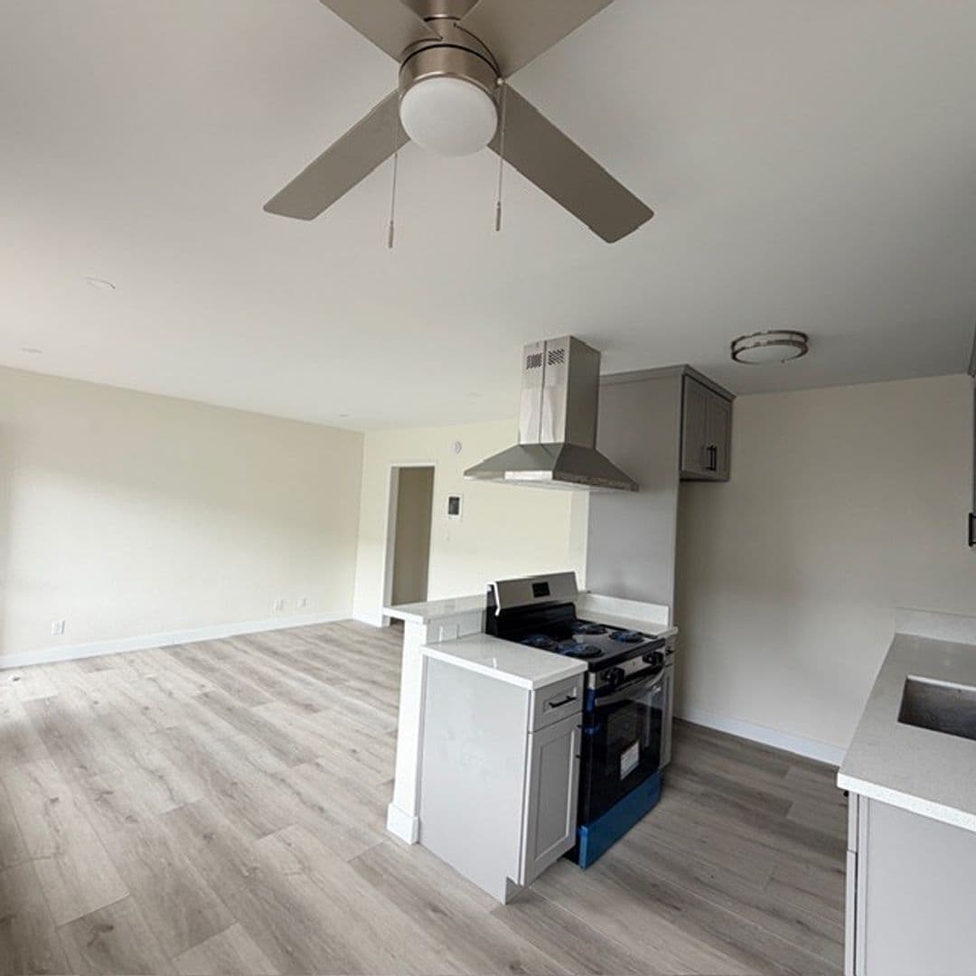 VAN NUYS Apartment: 8080 LANGDON AVE