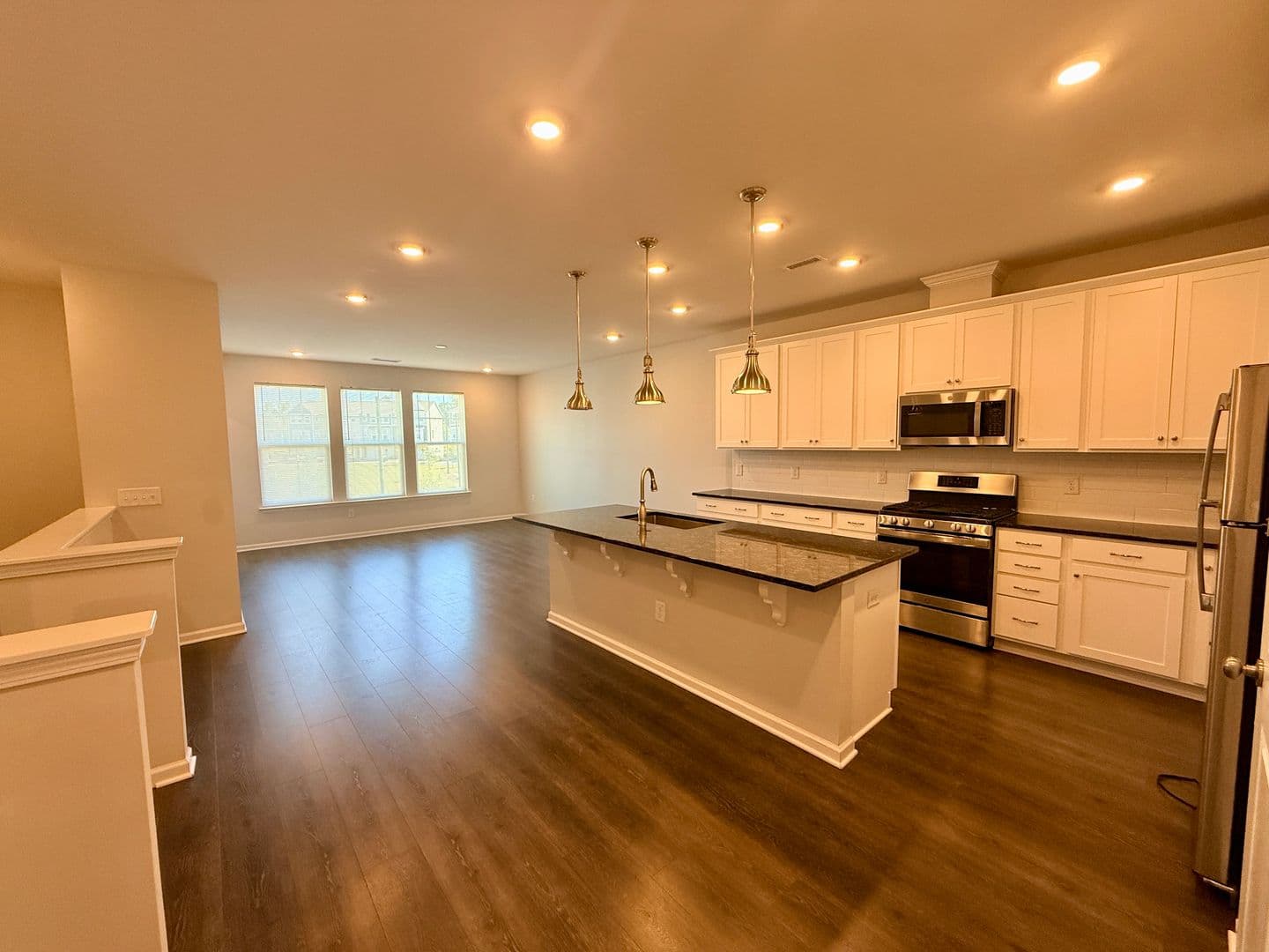 Durham House: 1049 Islip Pl