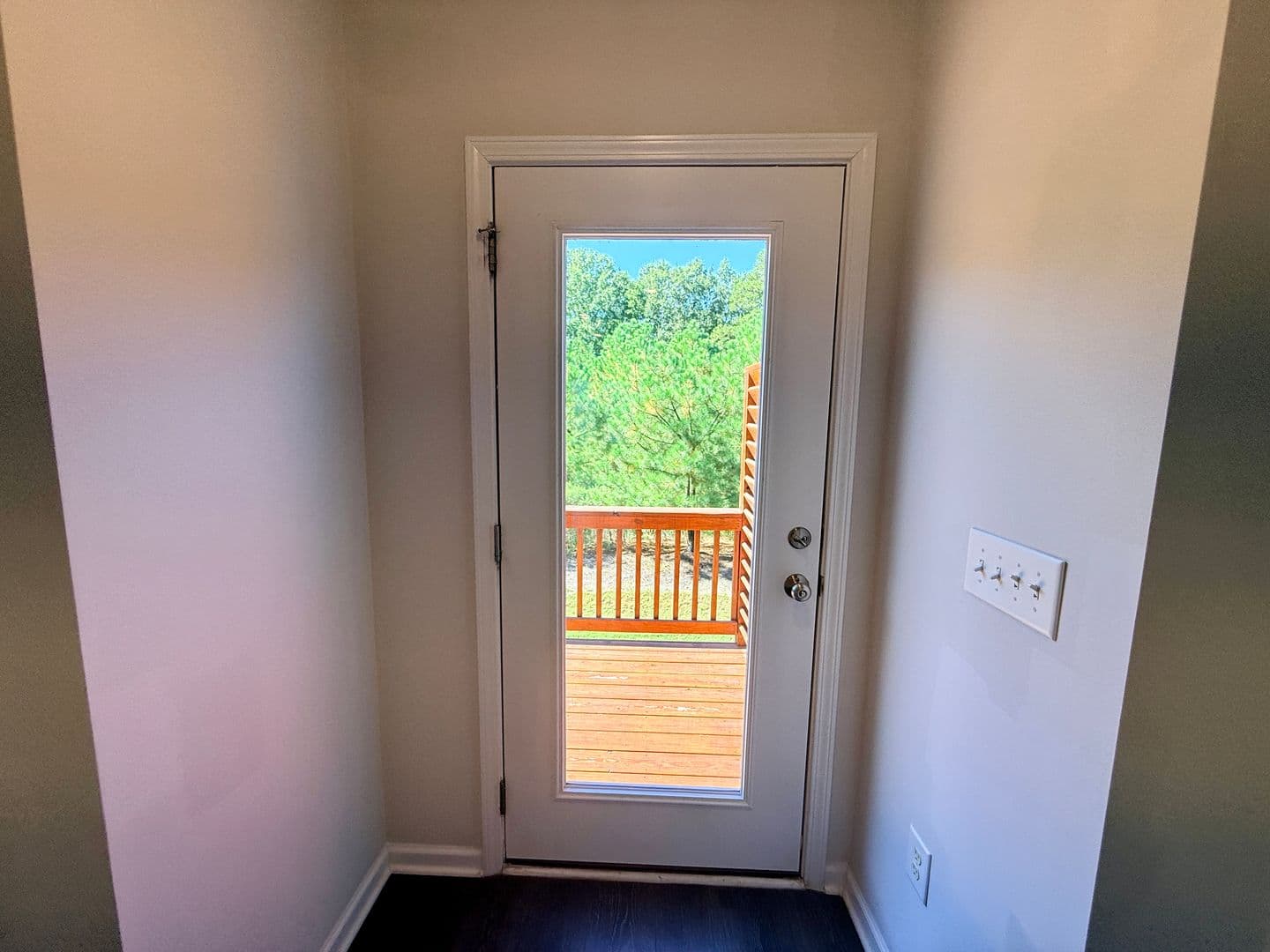 Durham House: 1049 Islip Pl