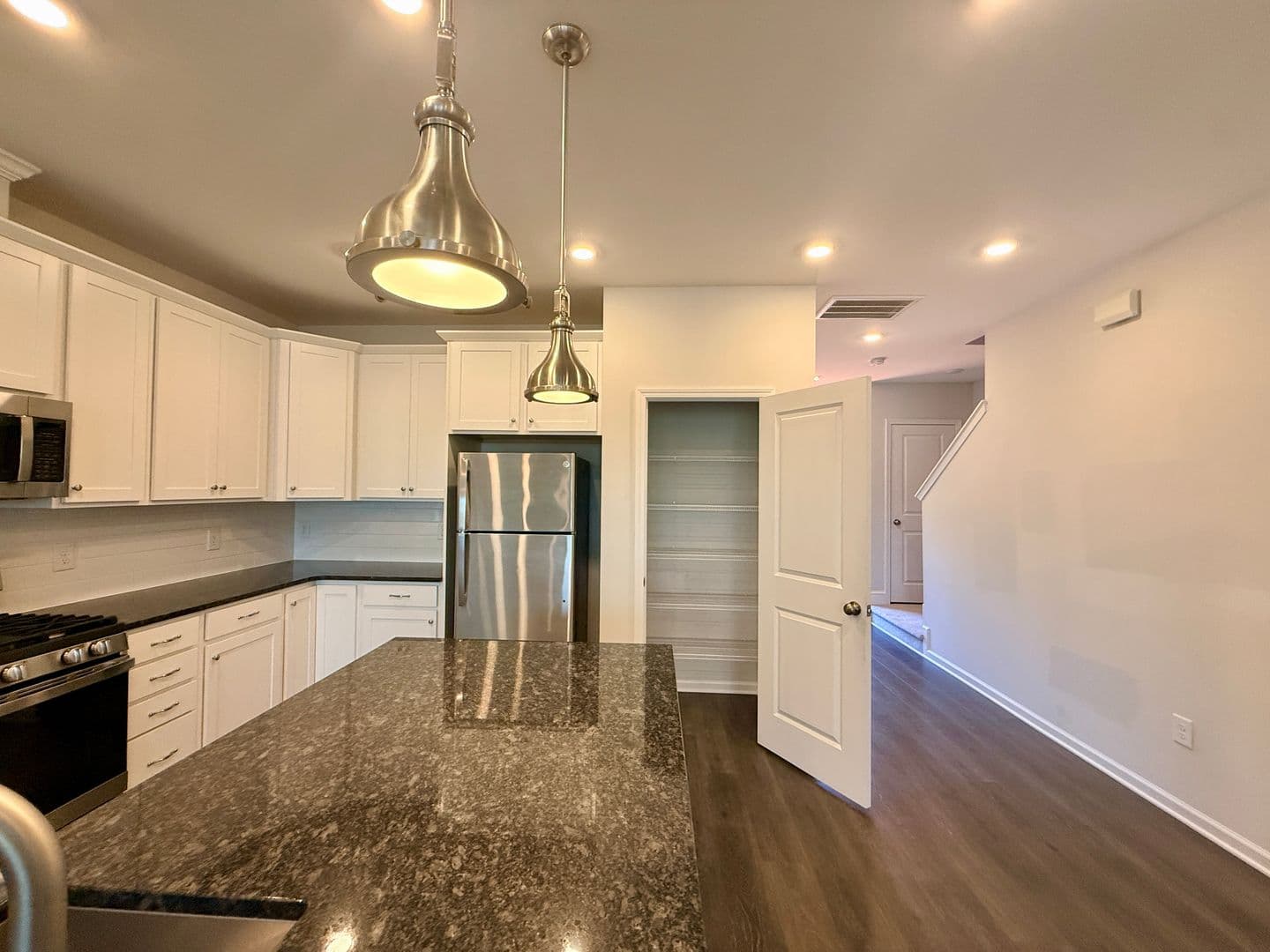 Durham House: 1049 Islip Pl