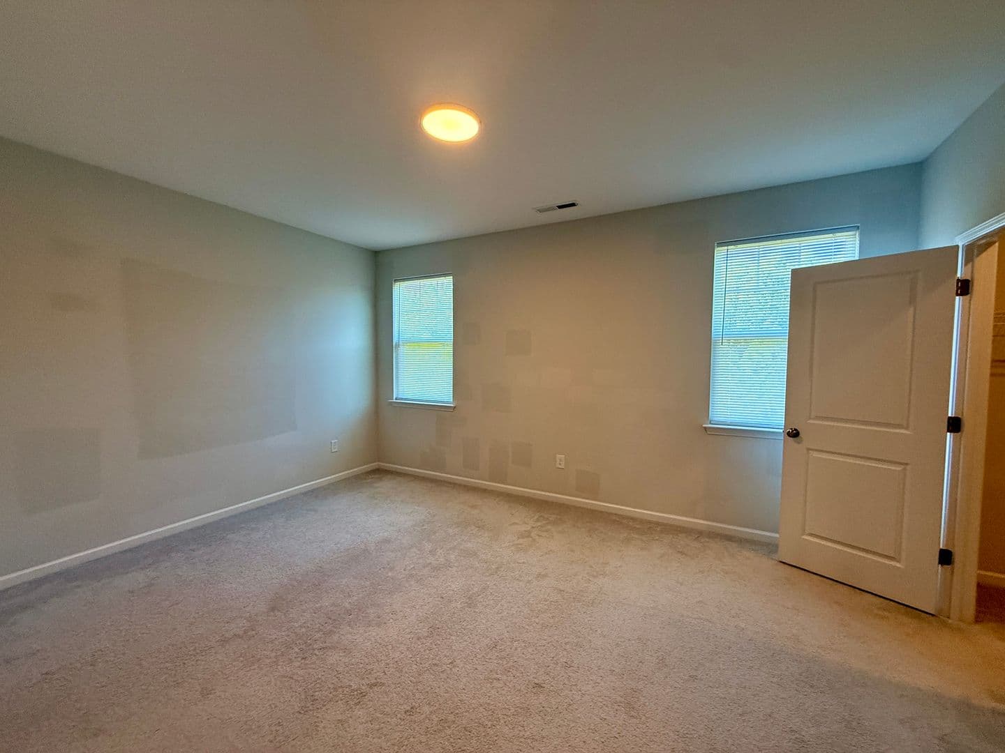 Durham House: 1049 Islip Pl