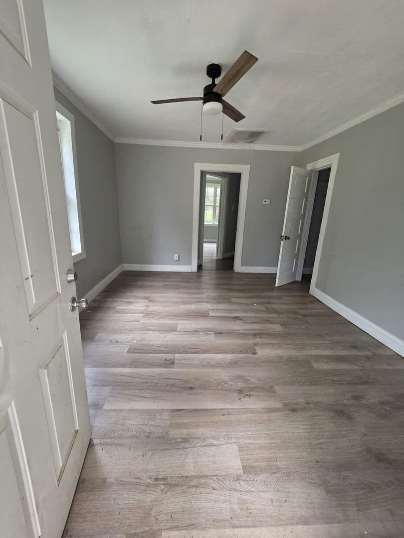 York Apartment: 104 Pinata Court