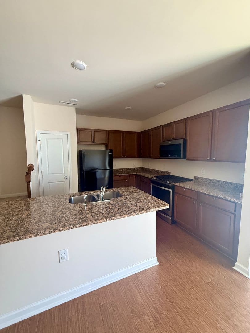 Durham House: 1017 Sycaten