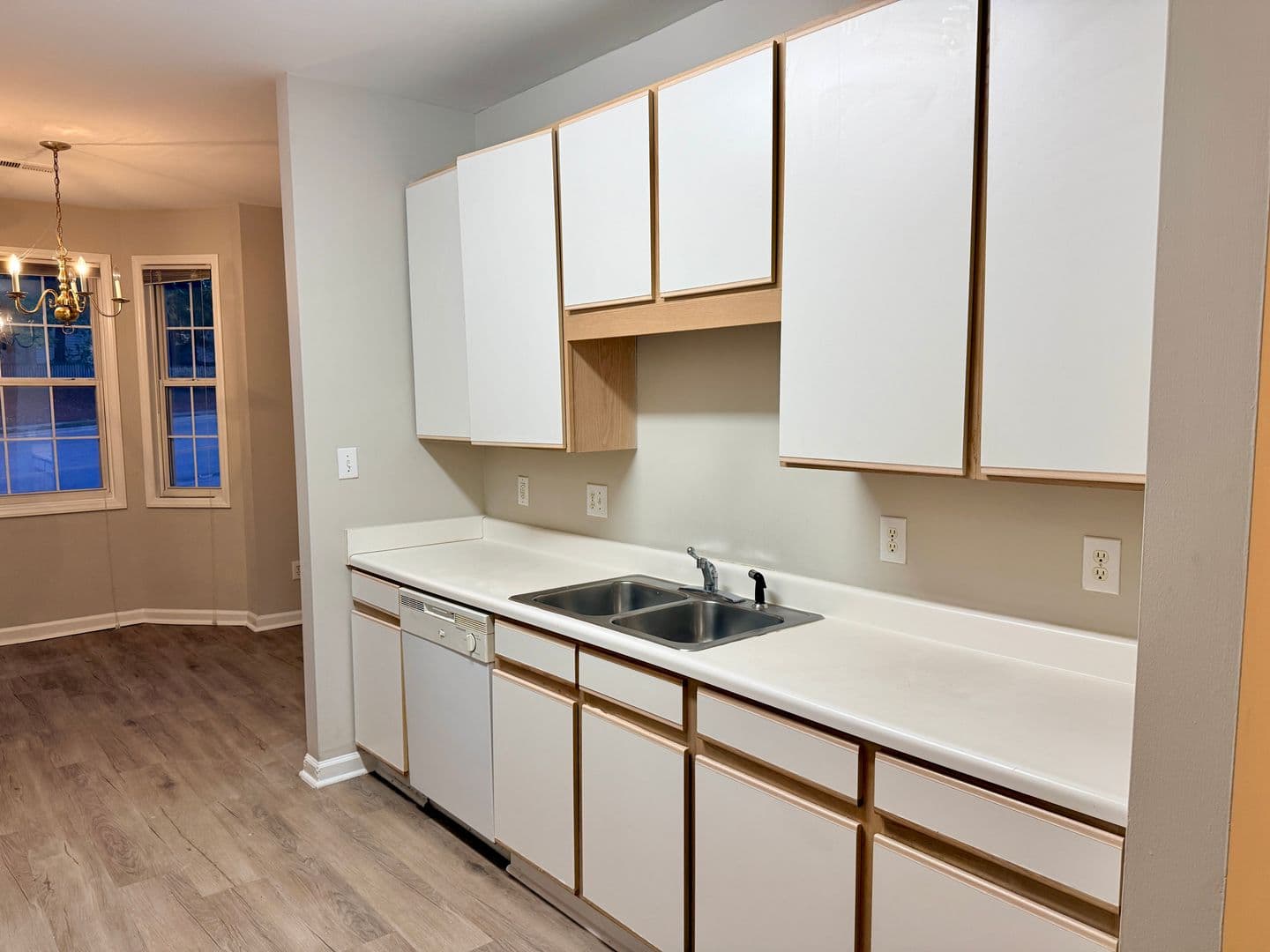 Raleigh Apartment: 1640 Hedingham Blvd.