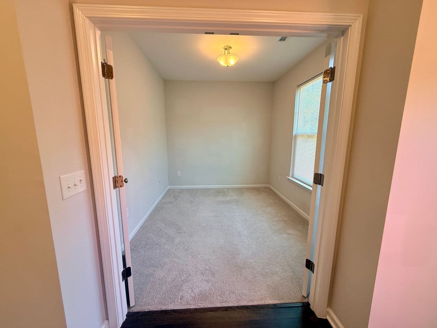 Durham House: 1049 Islip Pl
