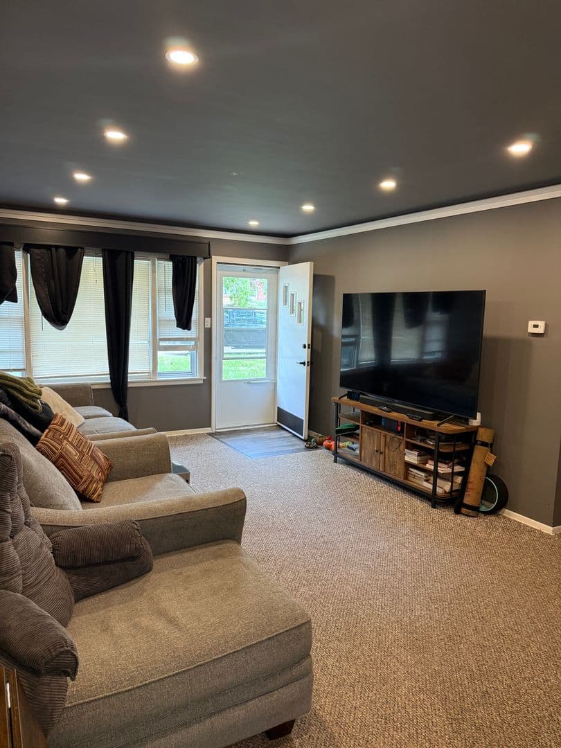 Manhattan Apartment: 1537 Hartford
