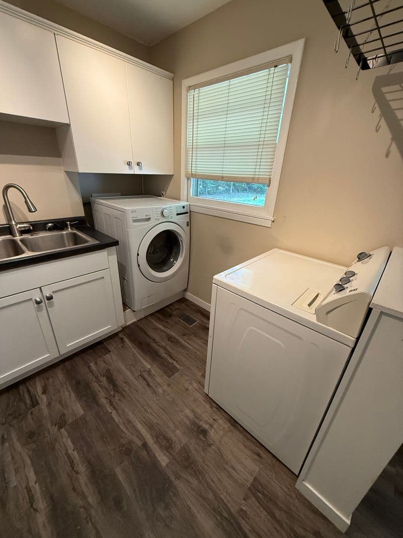 Manhattan Apartment: 1537 Hartford