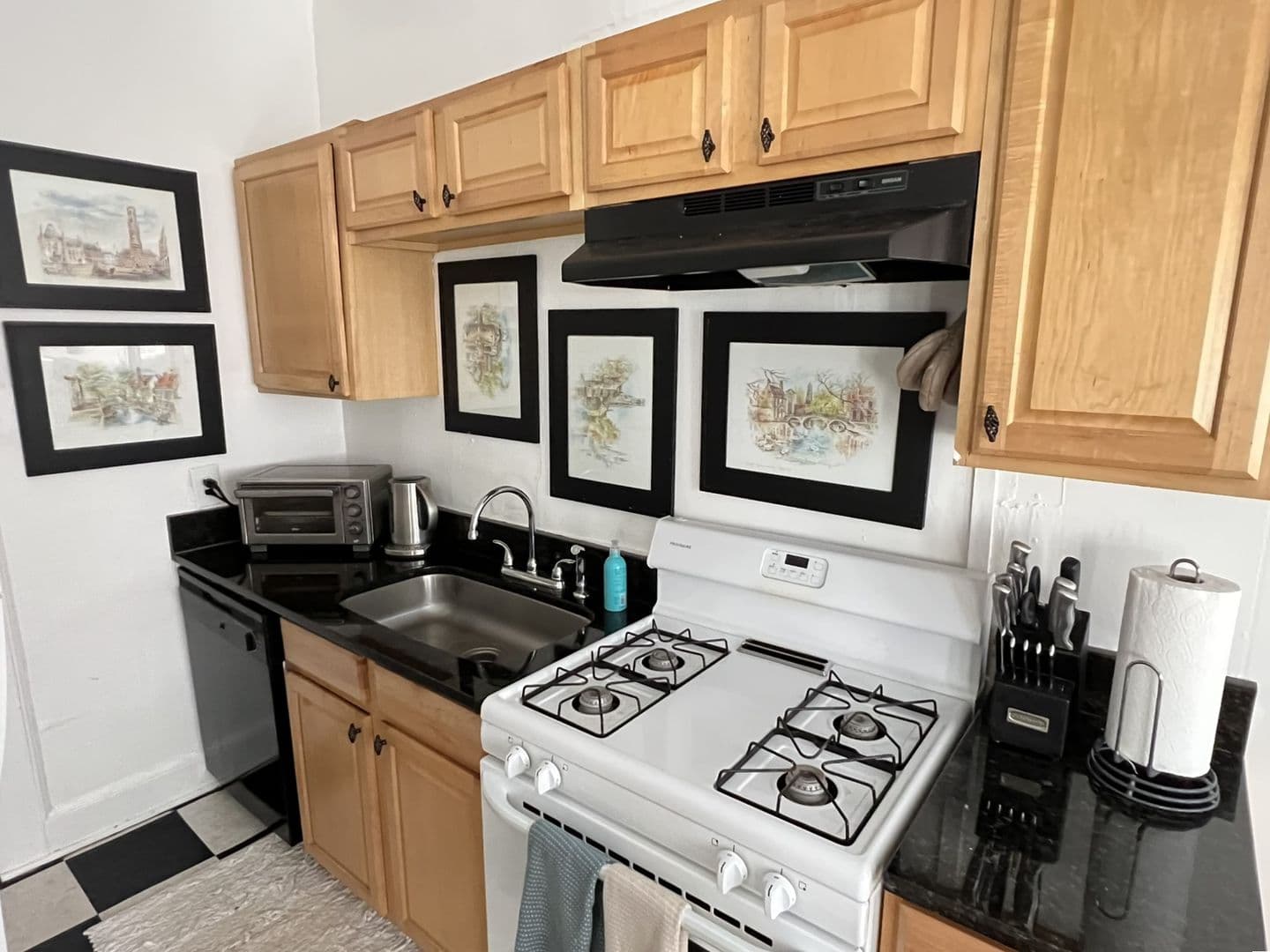 Atlanta Apartment: 869 & 873 Charles Allen Drive