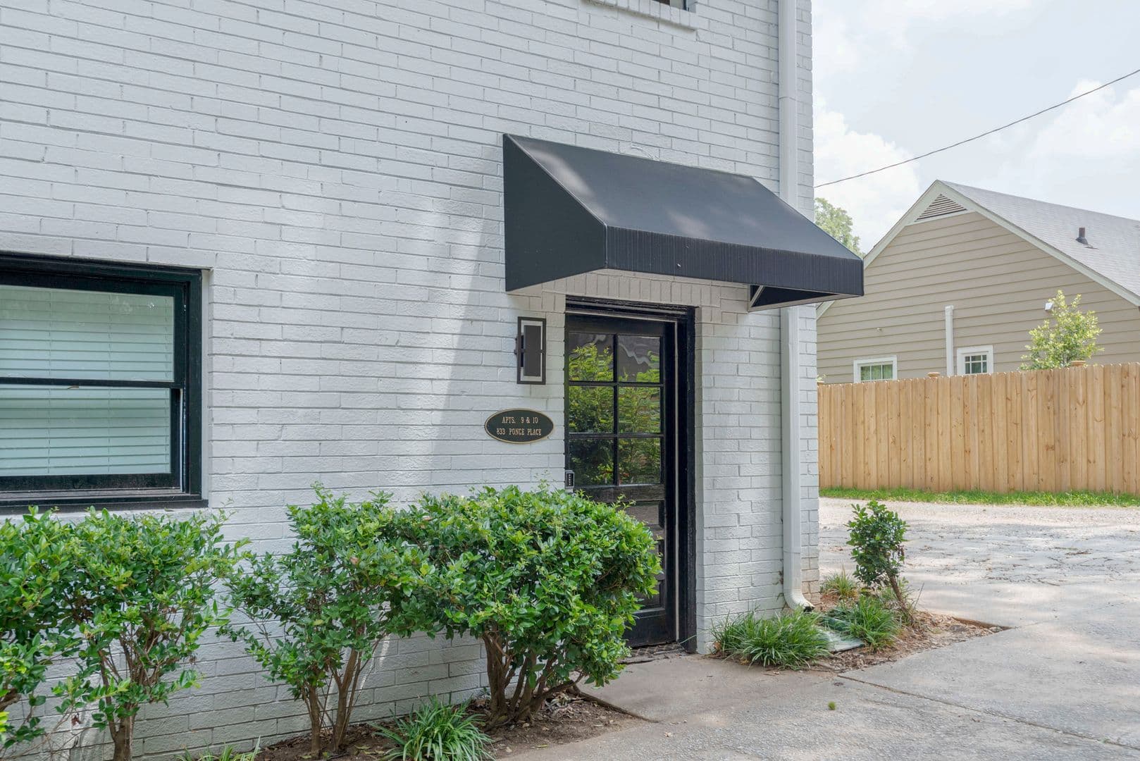 Atlanta Apartment: 833 Ponce de Leon Place