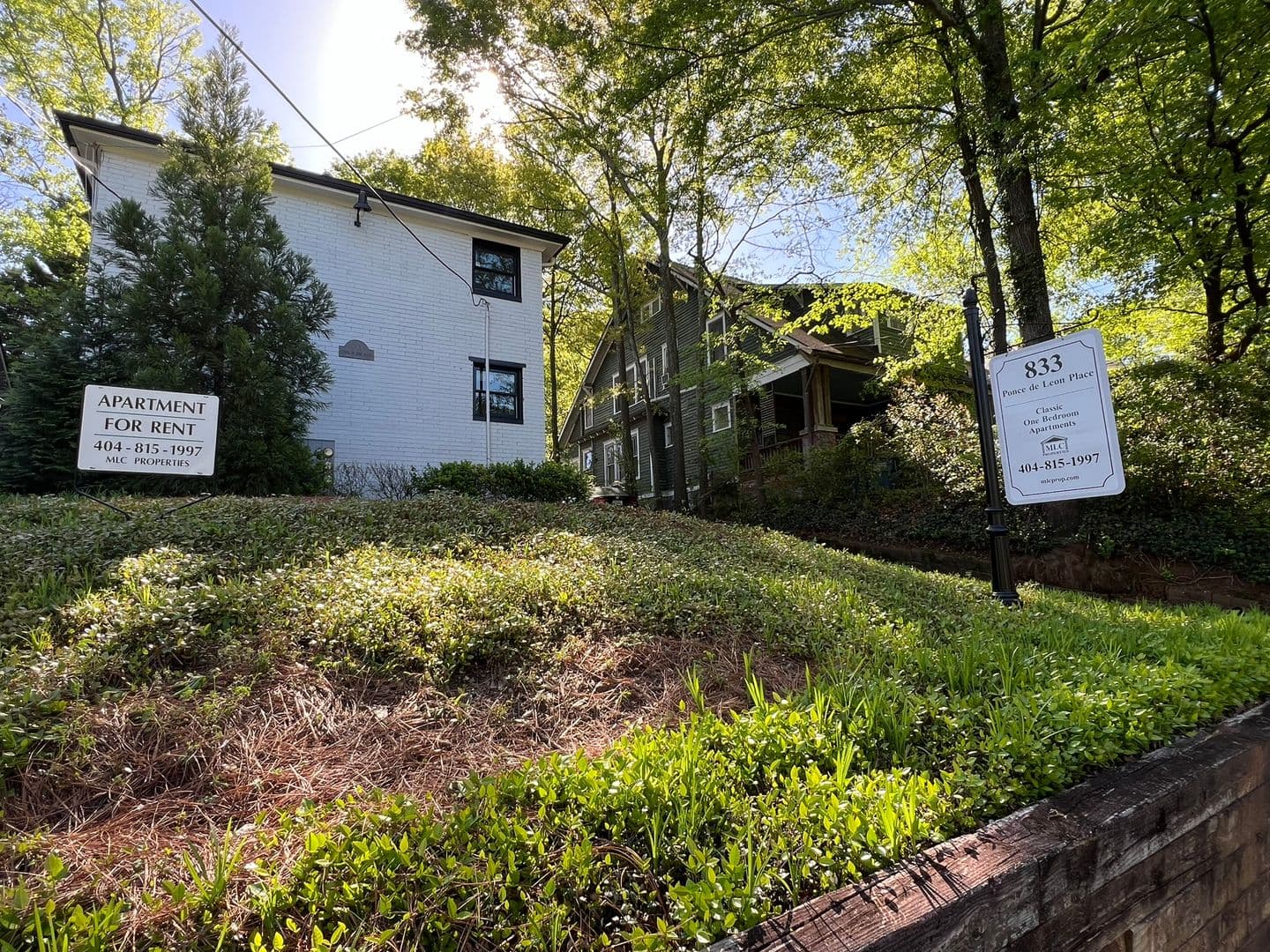Atlanta Apartment: 833 Ponce de Leon Place