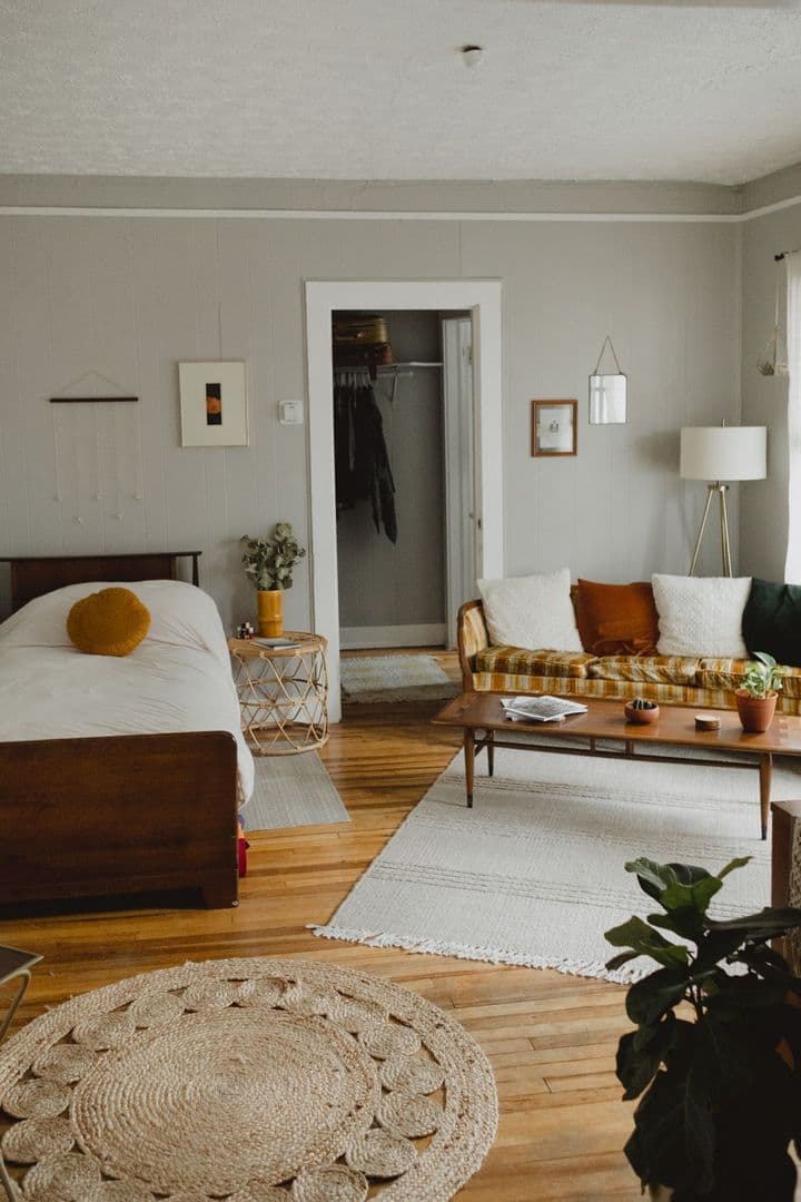 Atlanta Apartment: 869 & 873 Charles Allen Drive
