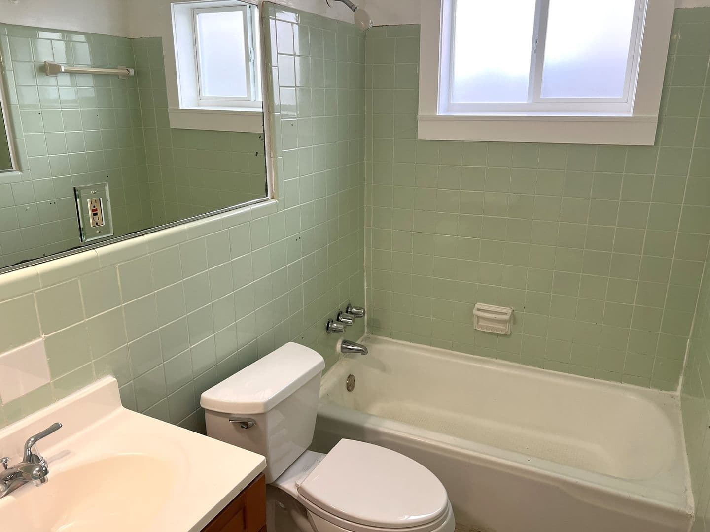 Atlanta Apartment: 833 Ponce de Leon Place