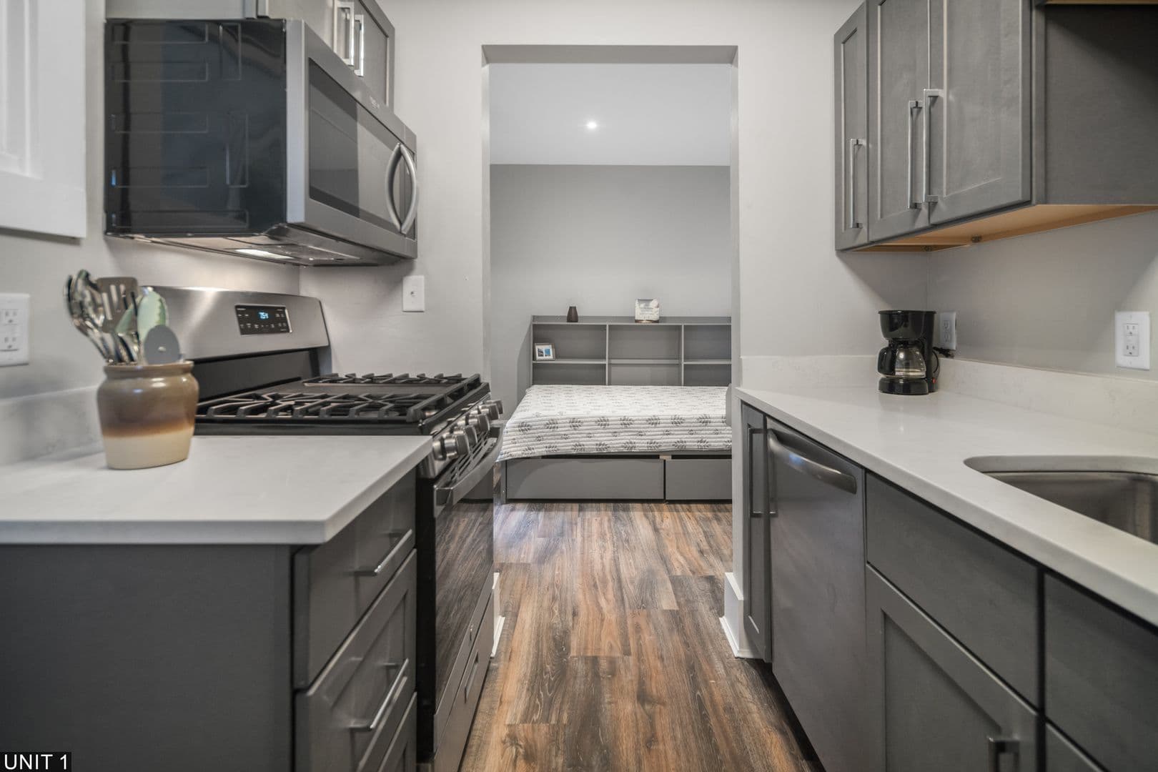 Ithaca Apartment: 109 Williams St