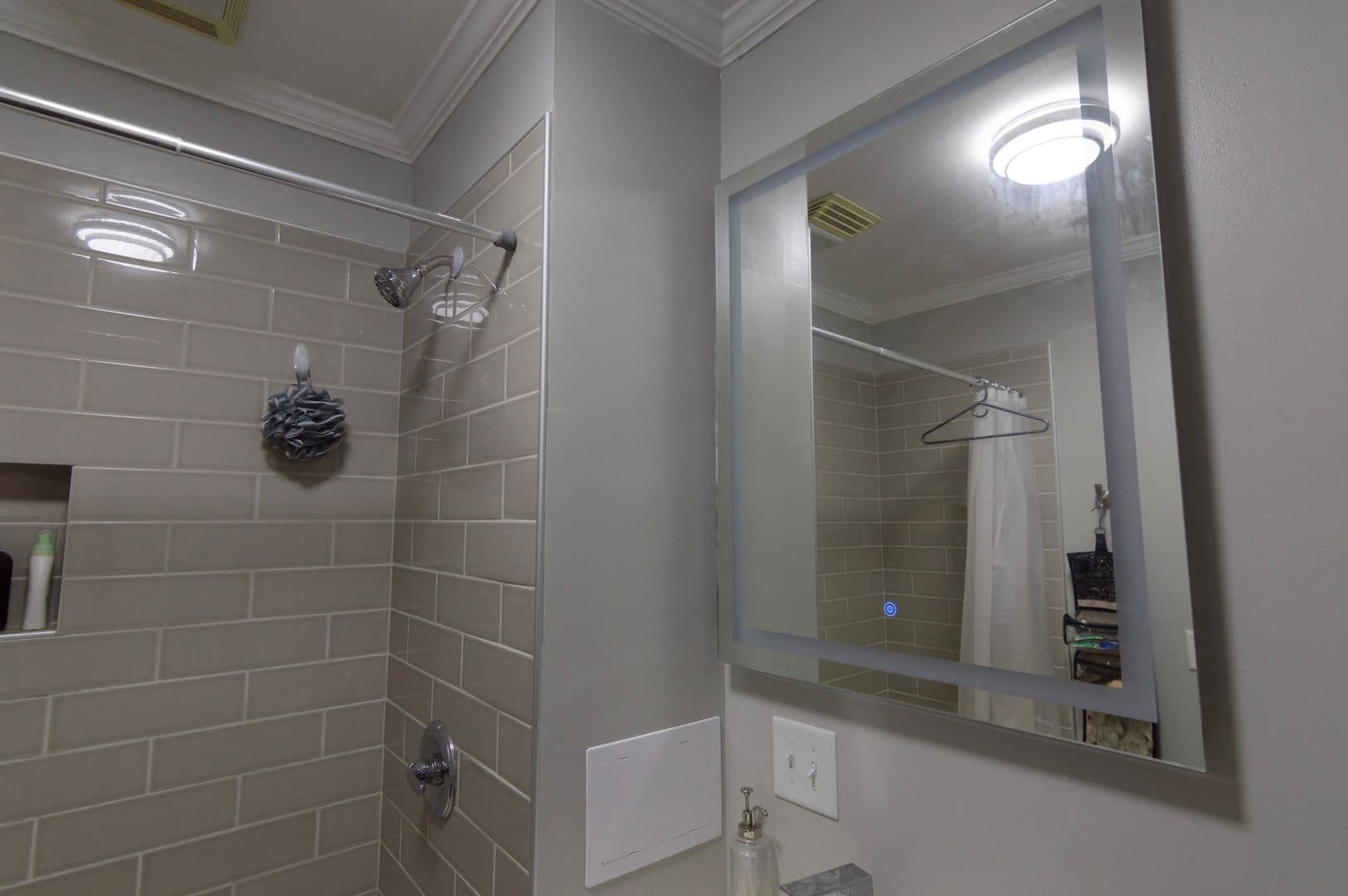 Ithaca Apartment: 609 E State St