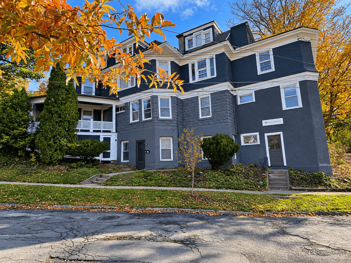 Ithaca Apartment: 609 E State St