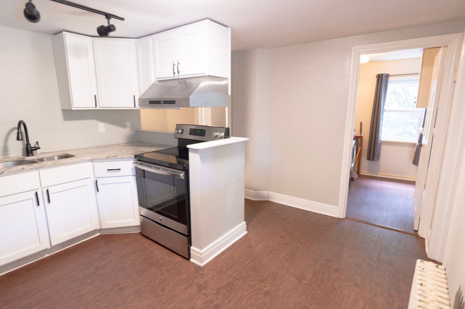 Ithaca Apartment: 217 Columbia St.