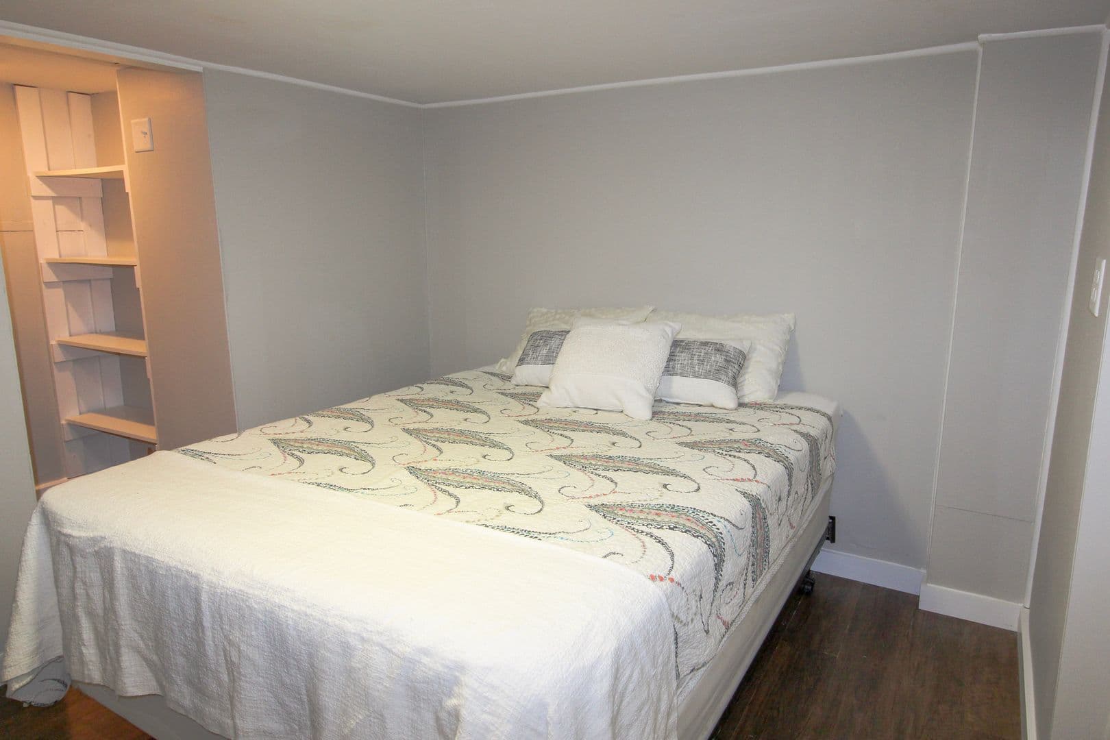 Ithaca Apartment: 230 Bryant Ave