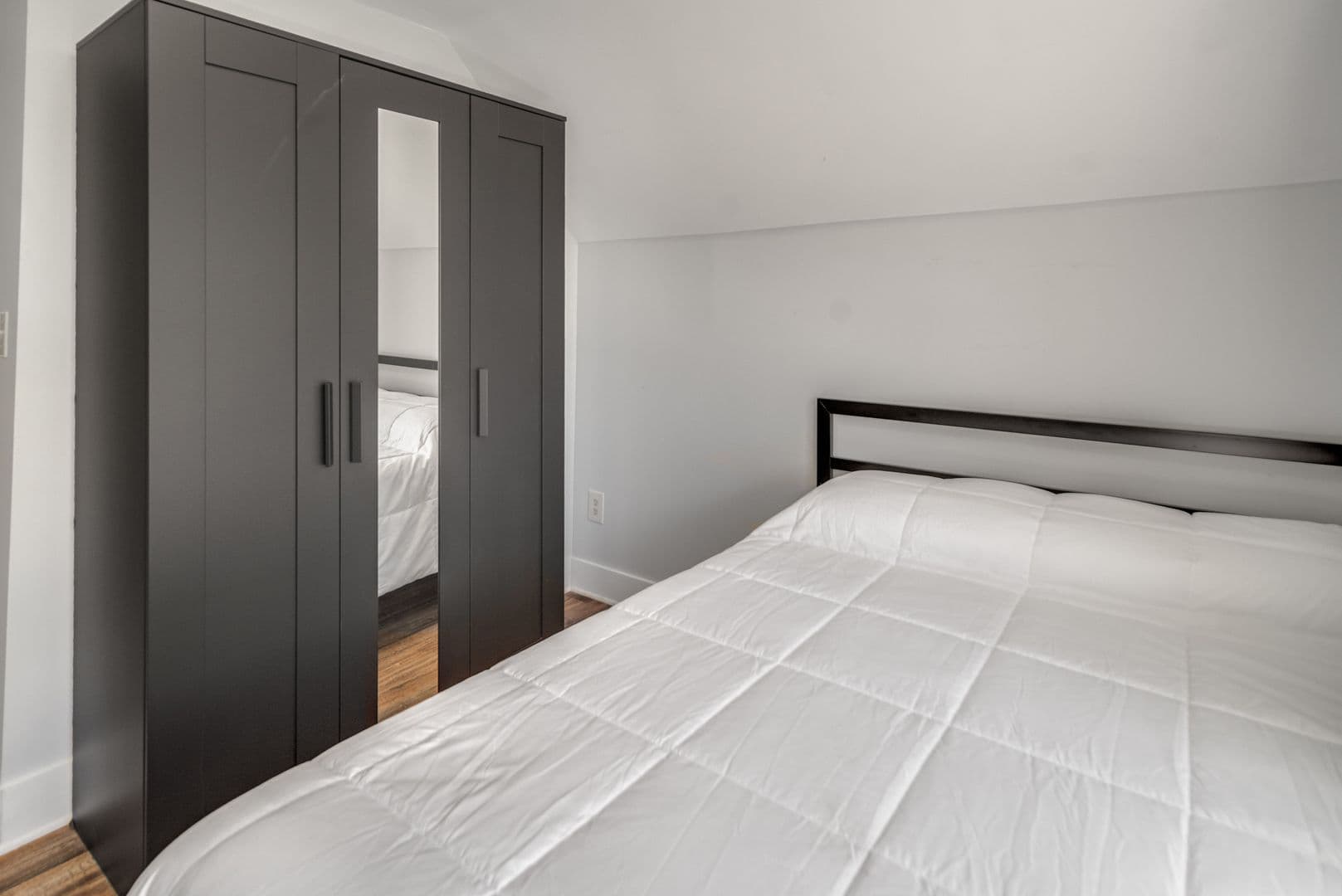 Ithaca Apartment: 601 E State St