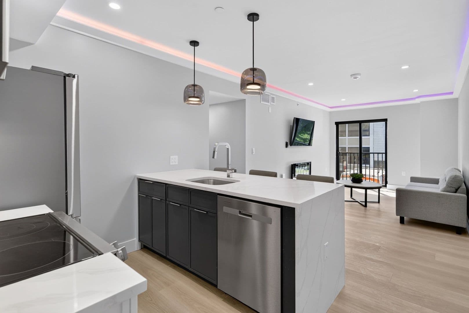 Ithaca Apartment: 201 Oak Avenue