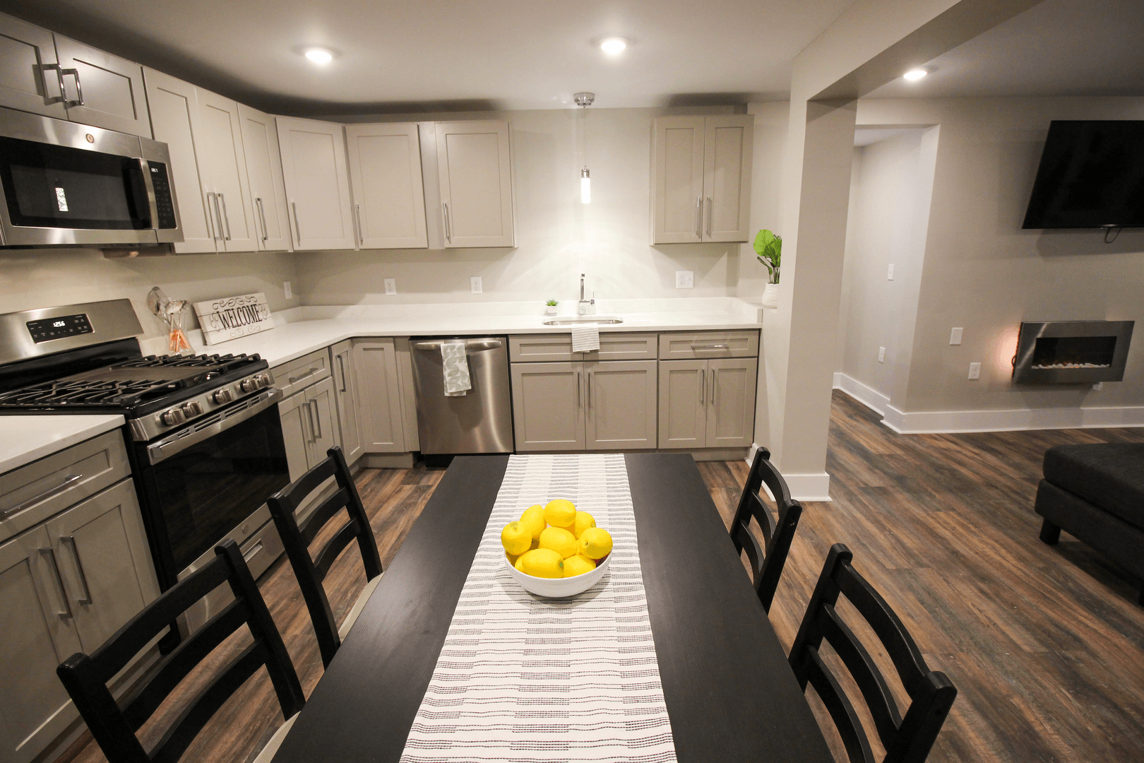 Ithaca Apartment: 522 Stewart Ave