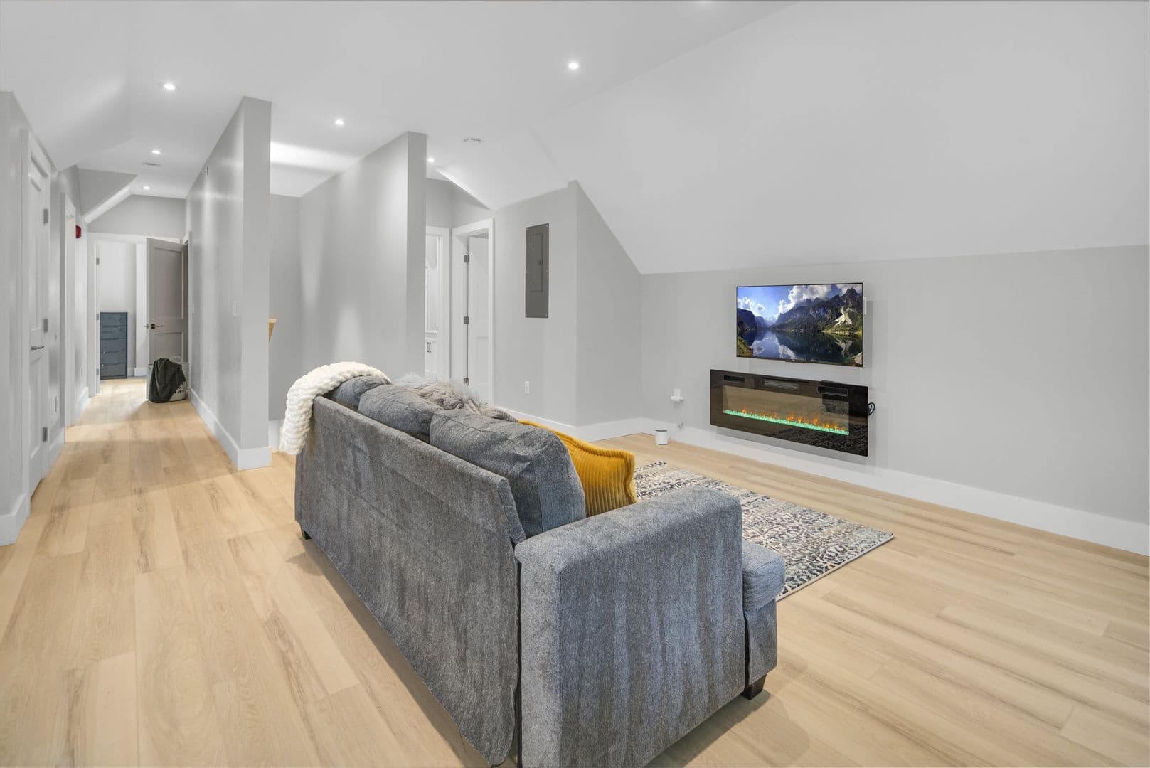 Ithaca Apartment: 200 Highland Ave