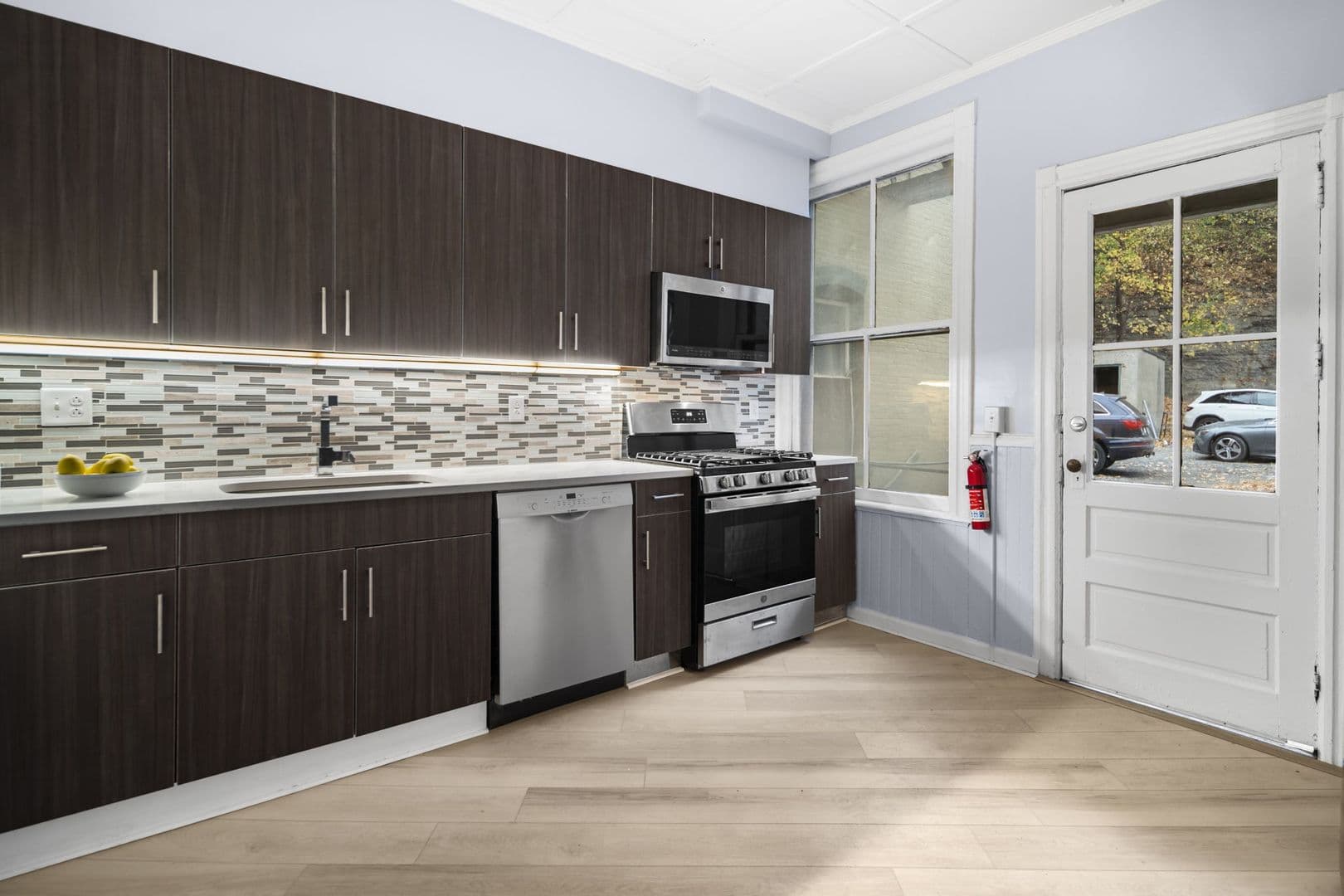 Ithaca Apartment: 702 E State St