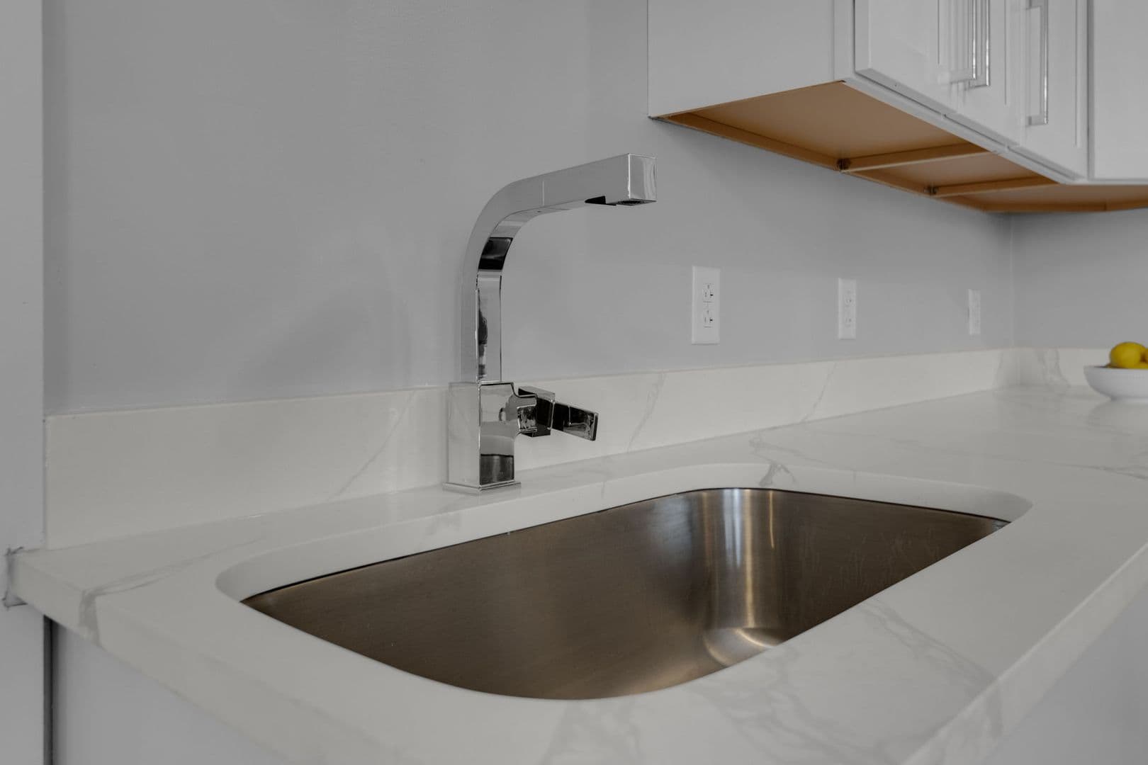 Ithaca Apartment: 104 Harvard Pl