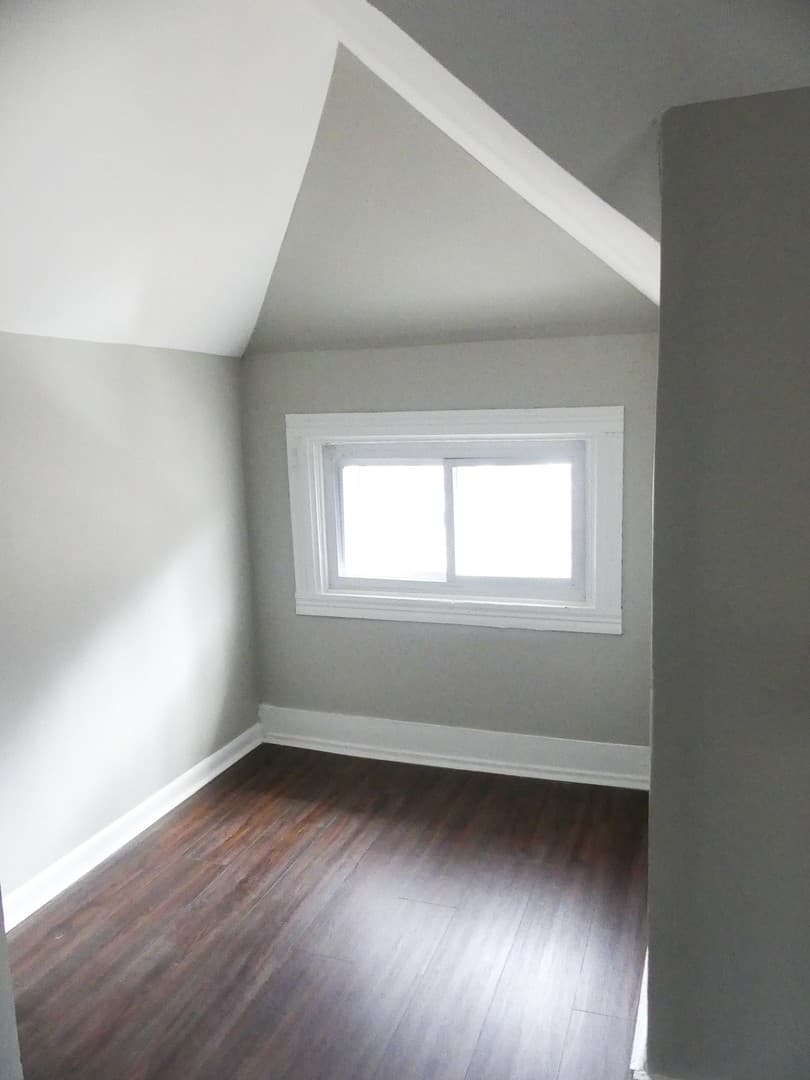 Ithaca Apartment: 144 Linn St.