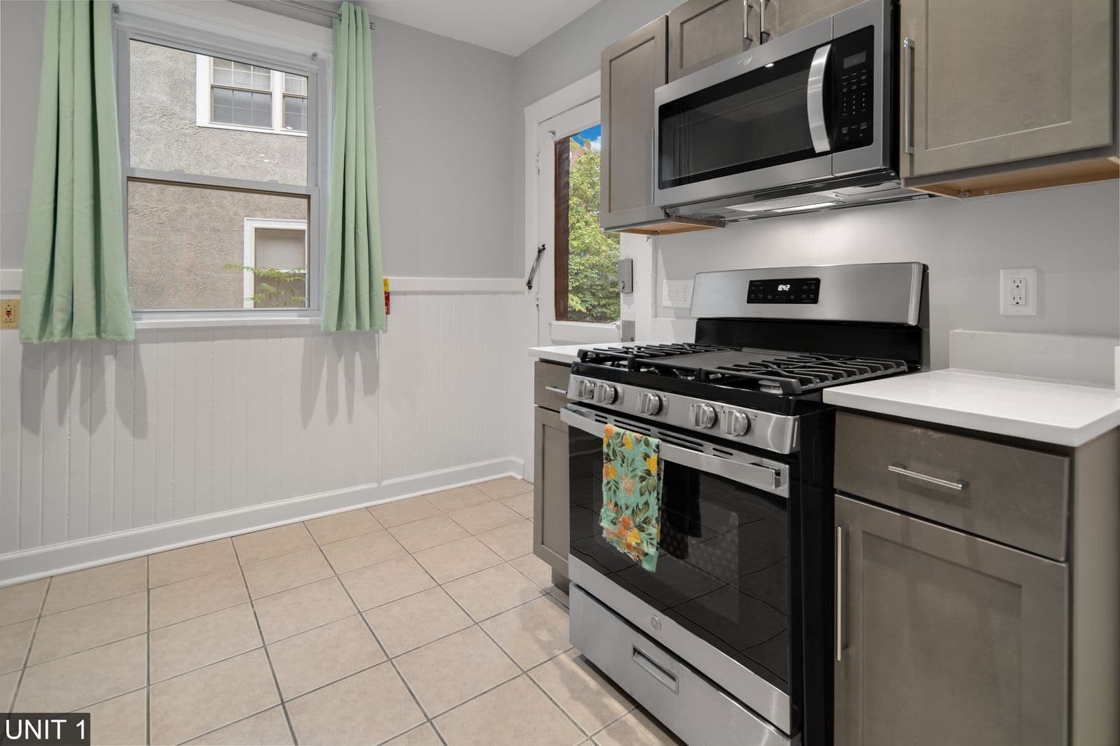 Ithaca Apartment: 710 Stewart Ave