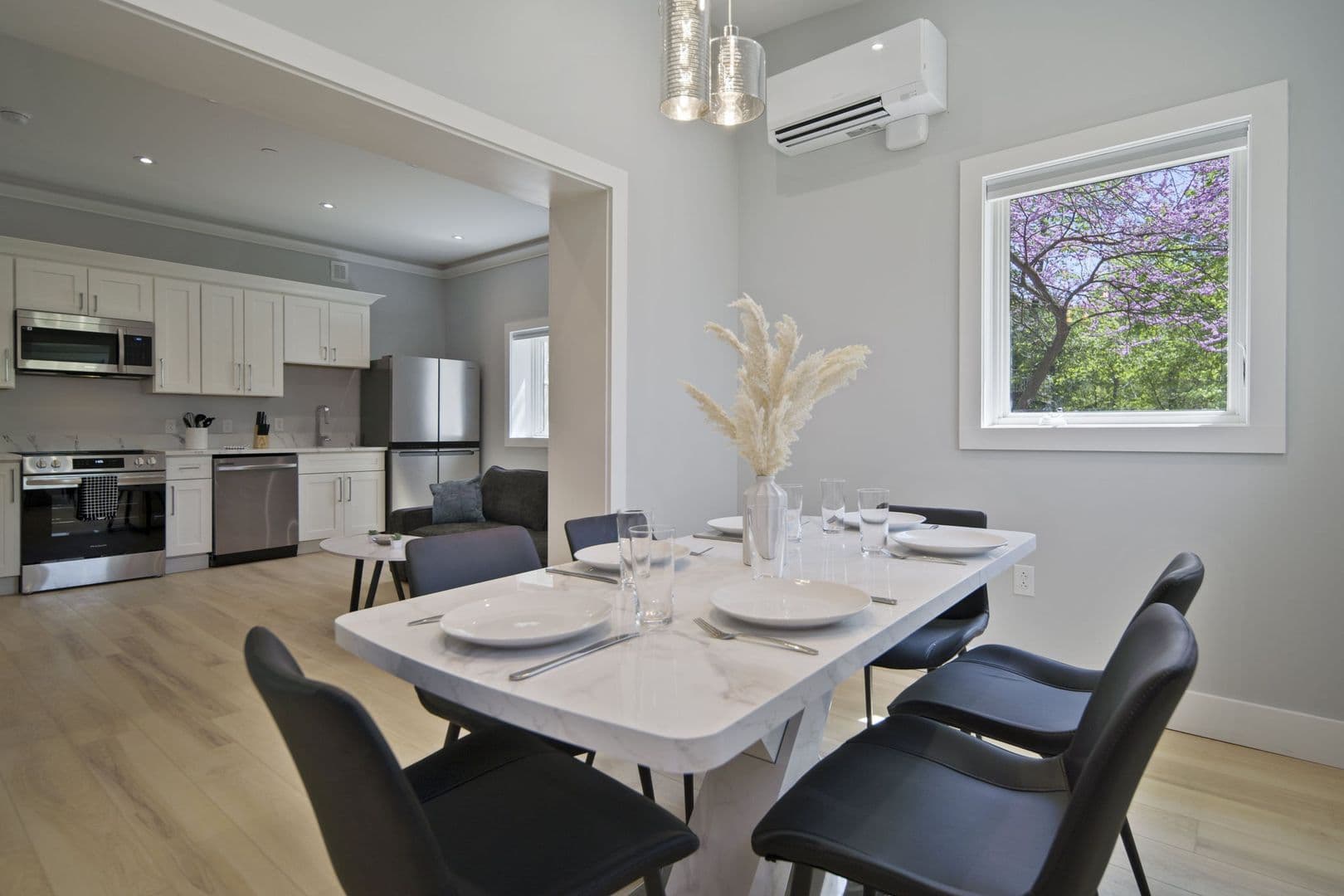 Ithaca Apartment: 601 E State St