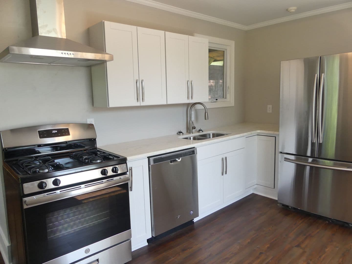 Ithaca Apartment: 609 E State St