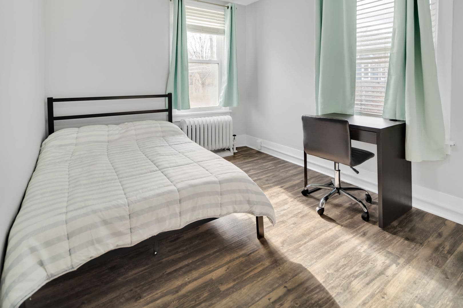 Ithaca Apartment: 1005 - 1007 N Aurora St