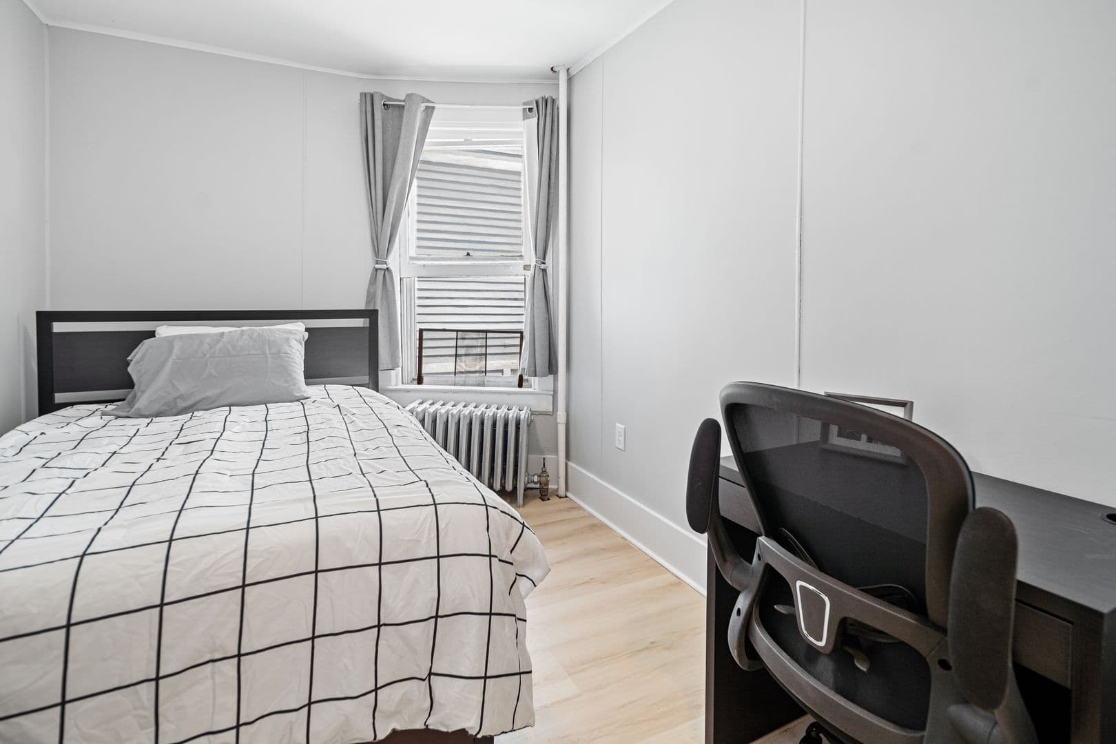 Ithaca Apartment: 202 Stewart Ave
