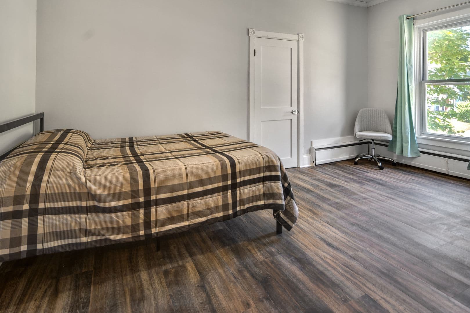 Ithaca Apartment: 601 E State St