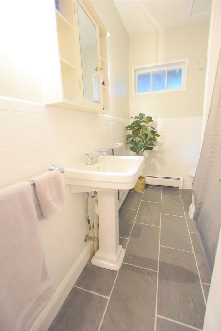 Ithaca Apartment: 609 E State St