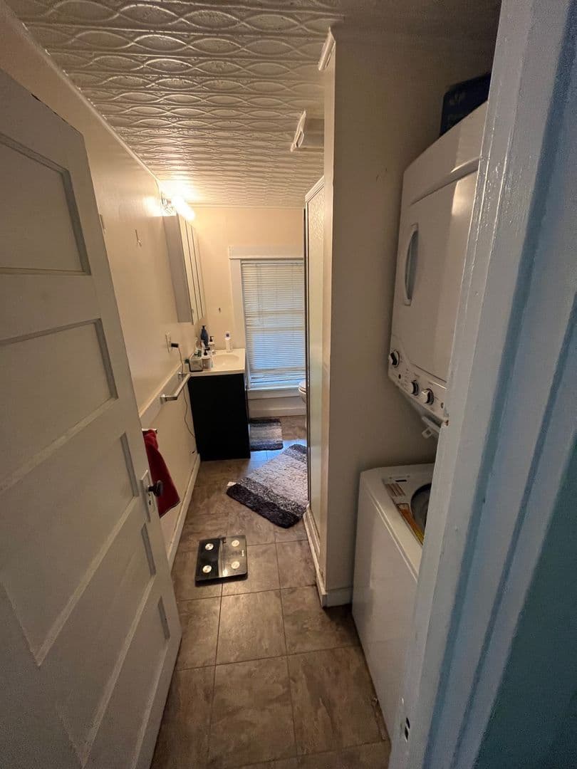 Ithaca Apartment: 414 E Marshall St