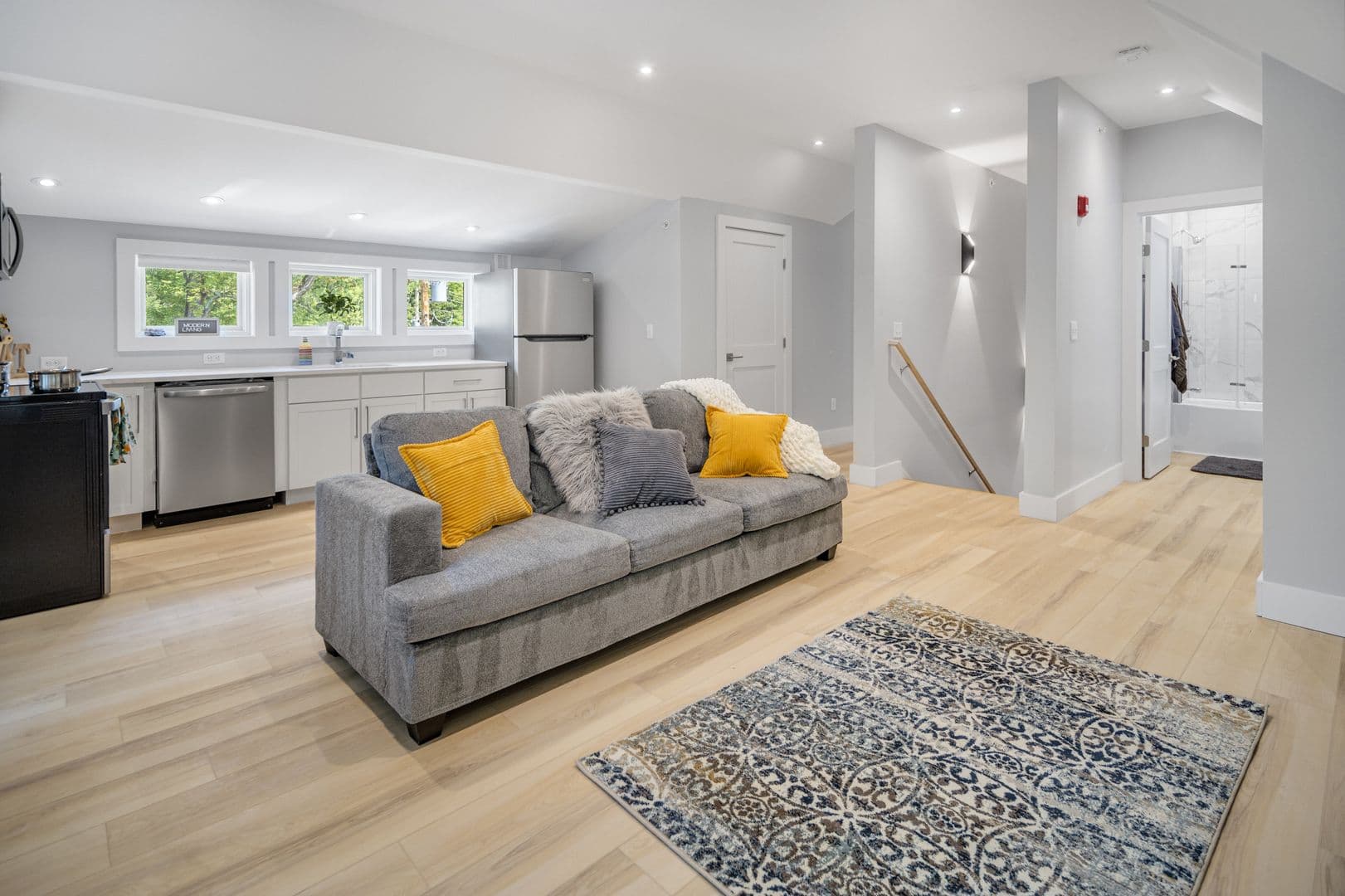 Ithaca Apartment: 210 Delaware Ave