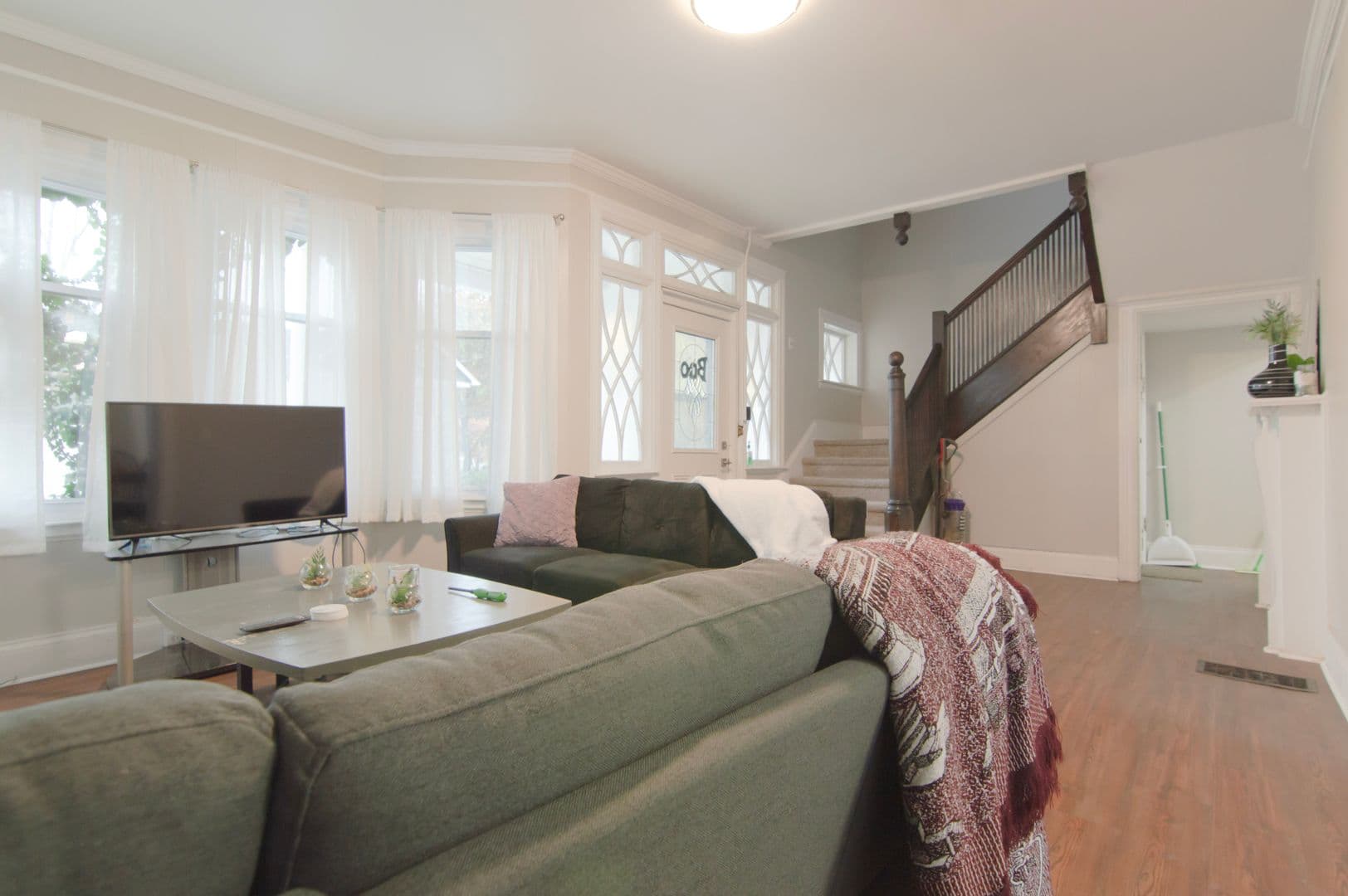 Ithaca Apartment: 311 Farm St