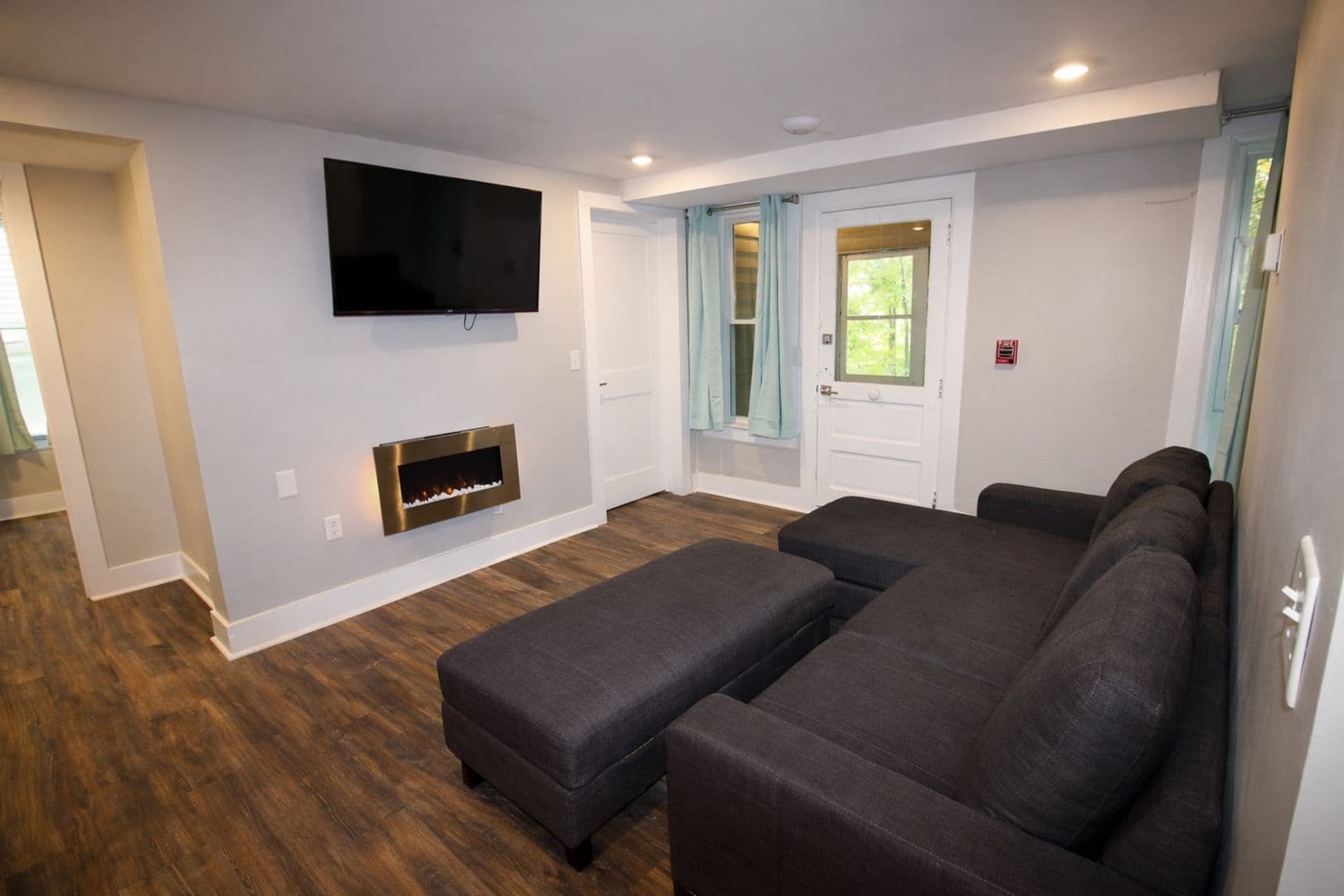 Ithaca Apartment: 522 Stewart Ave