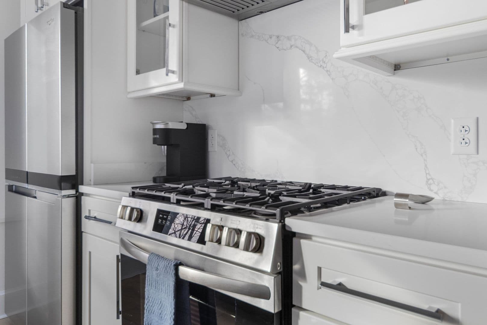 Ithaca Apartment: 504 Stewart Ave