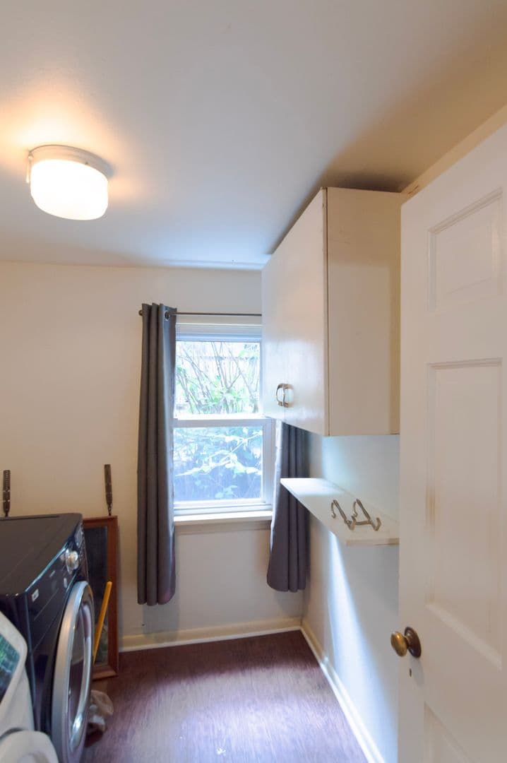 Ithaca Apartment: 217 Columbia St.