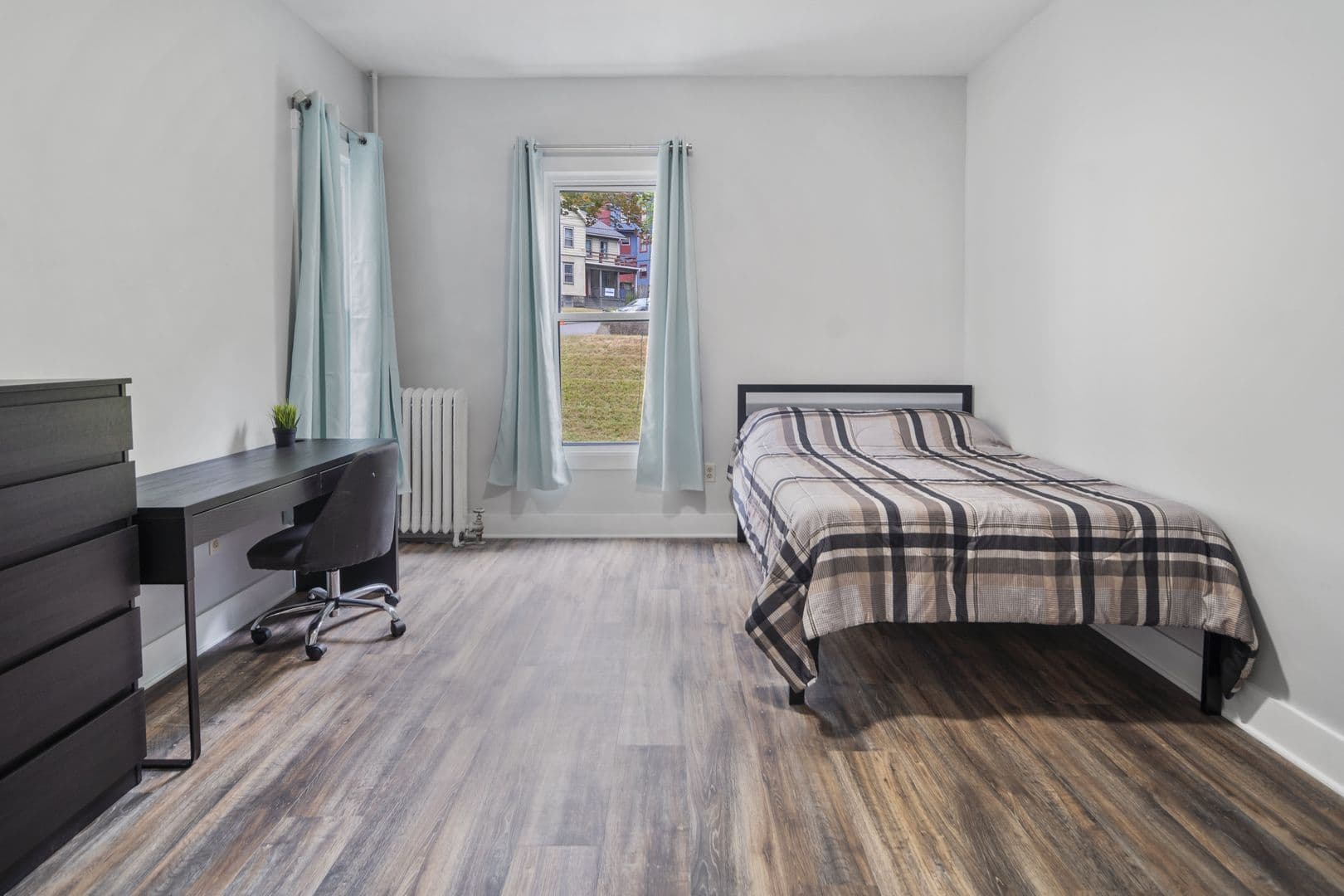 Ithaca Apartment: 601 E State St