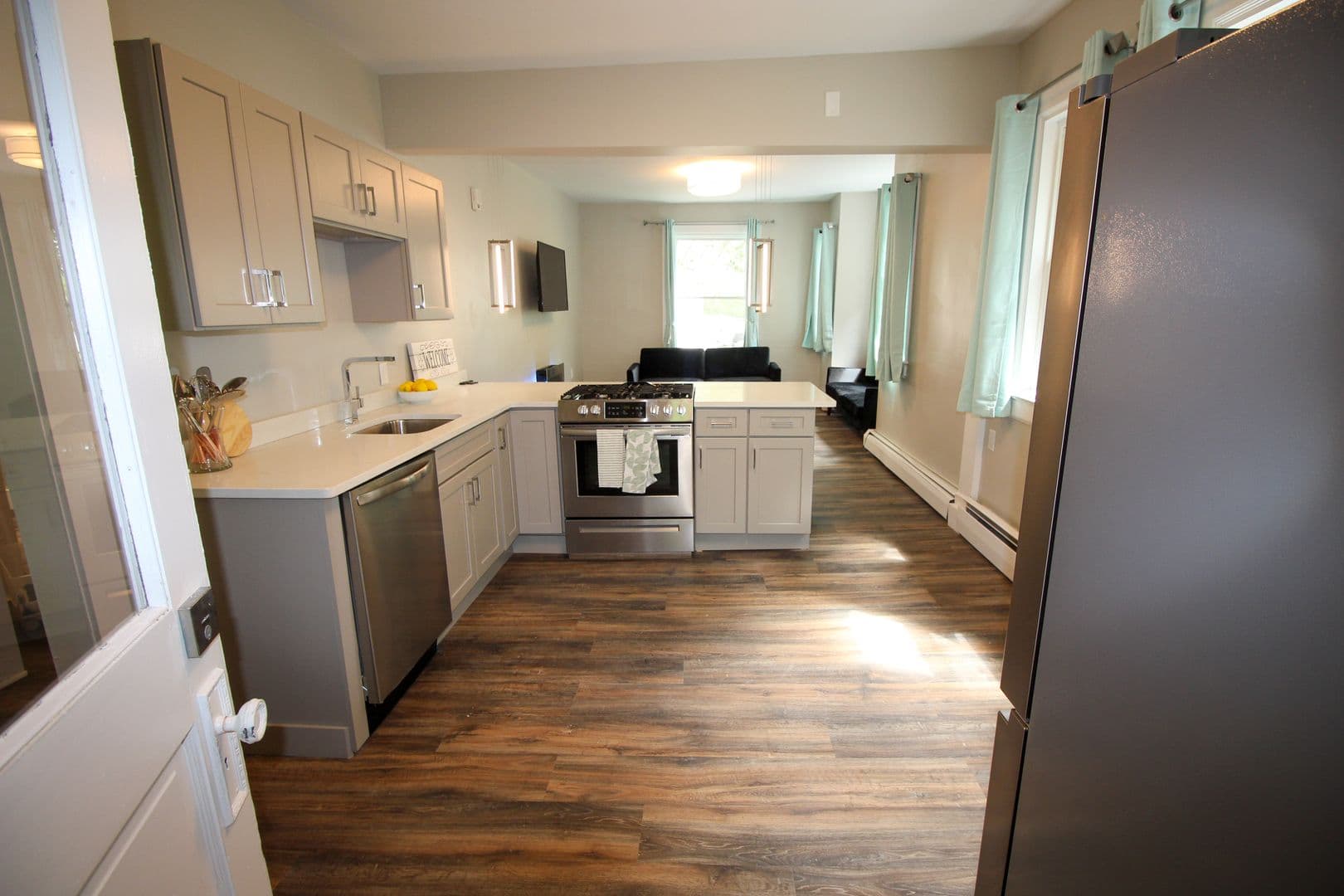 Ithaca Apartment: 522 Stewart Ave