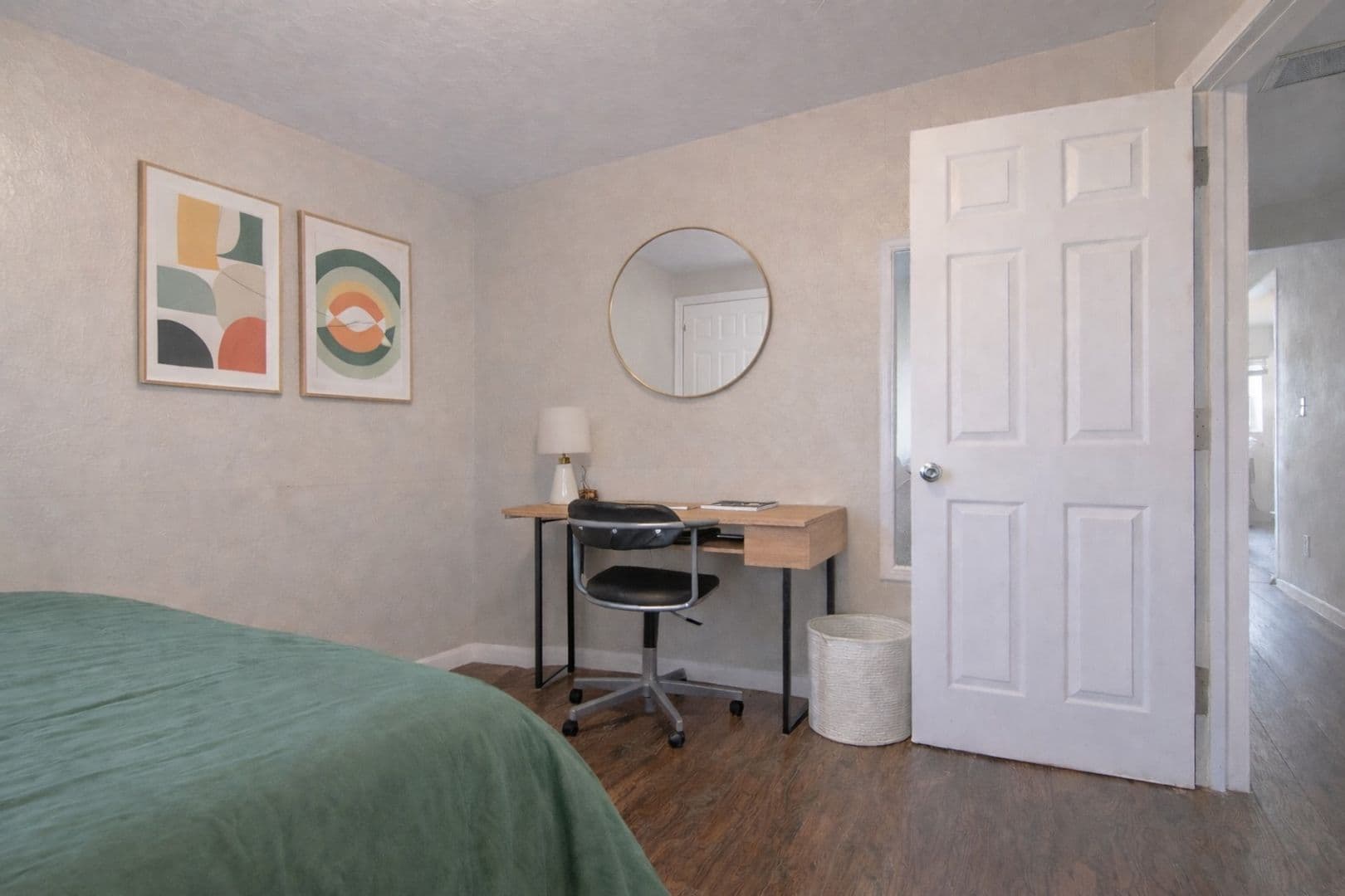 Ithaca Apartment: 605 S Aurora St